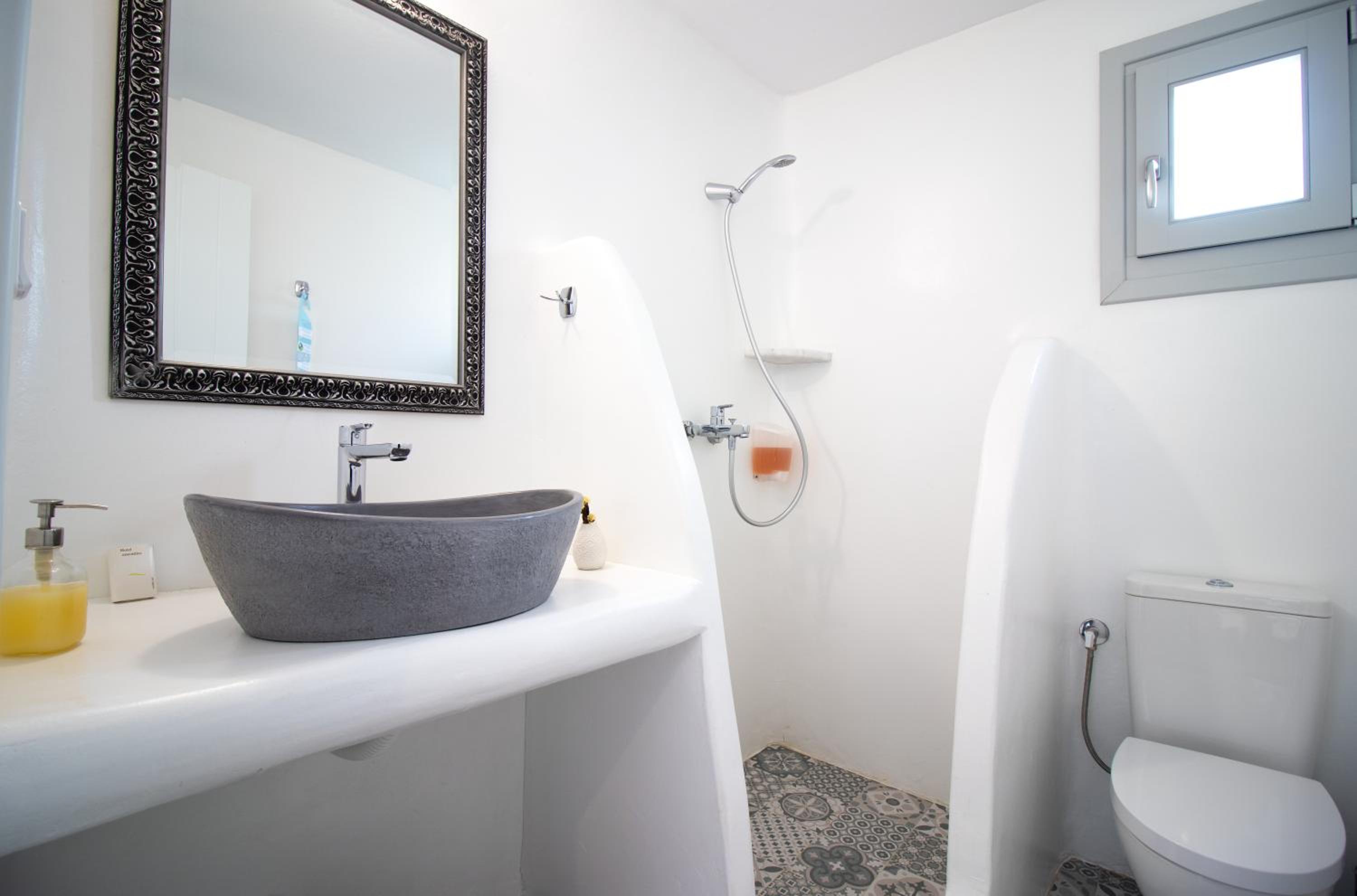 Classic Sea View Suite - Photo 5