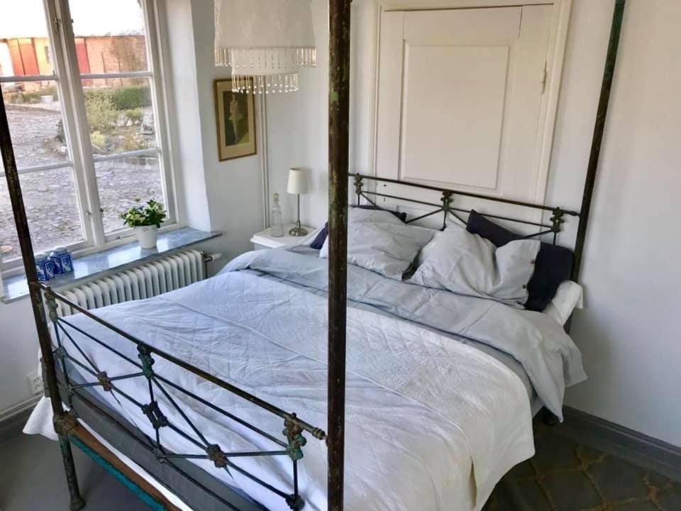 Standard Double Room with Shared Bathroom photo 1