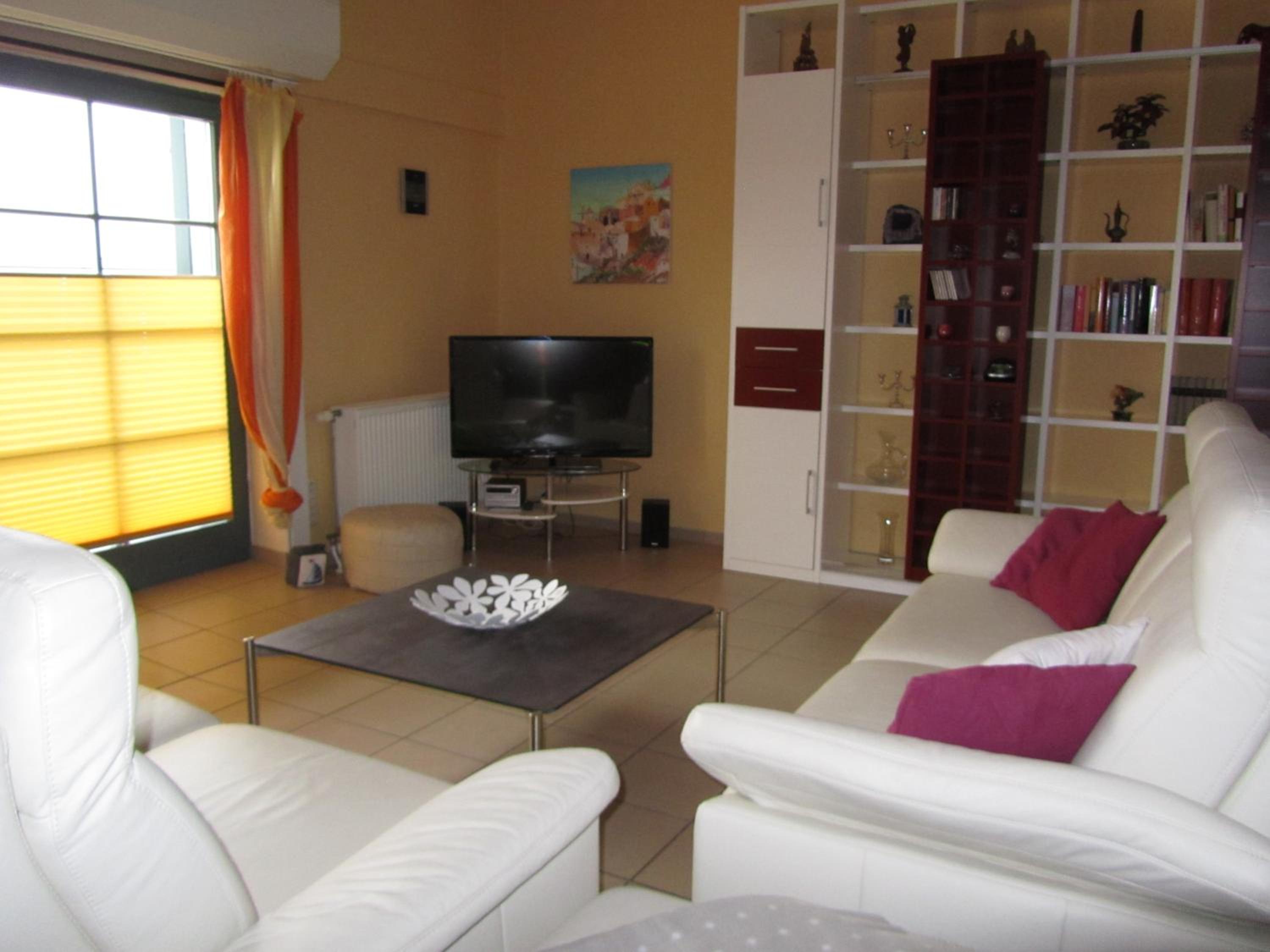 One-Bedroom Apartment with Terrace photo 1