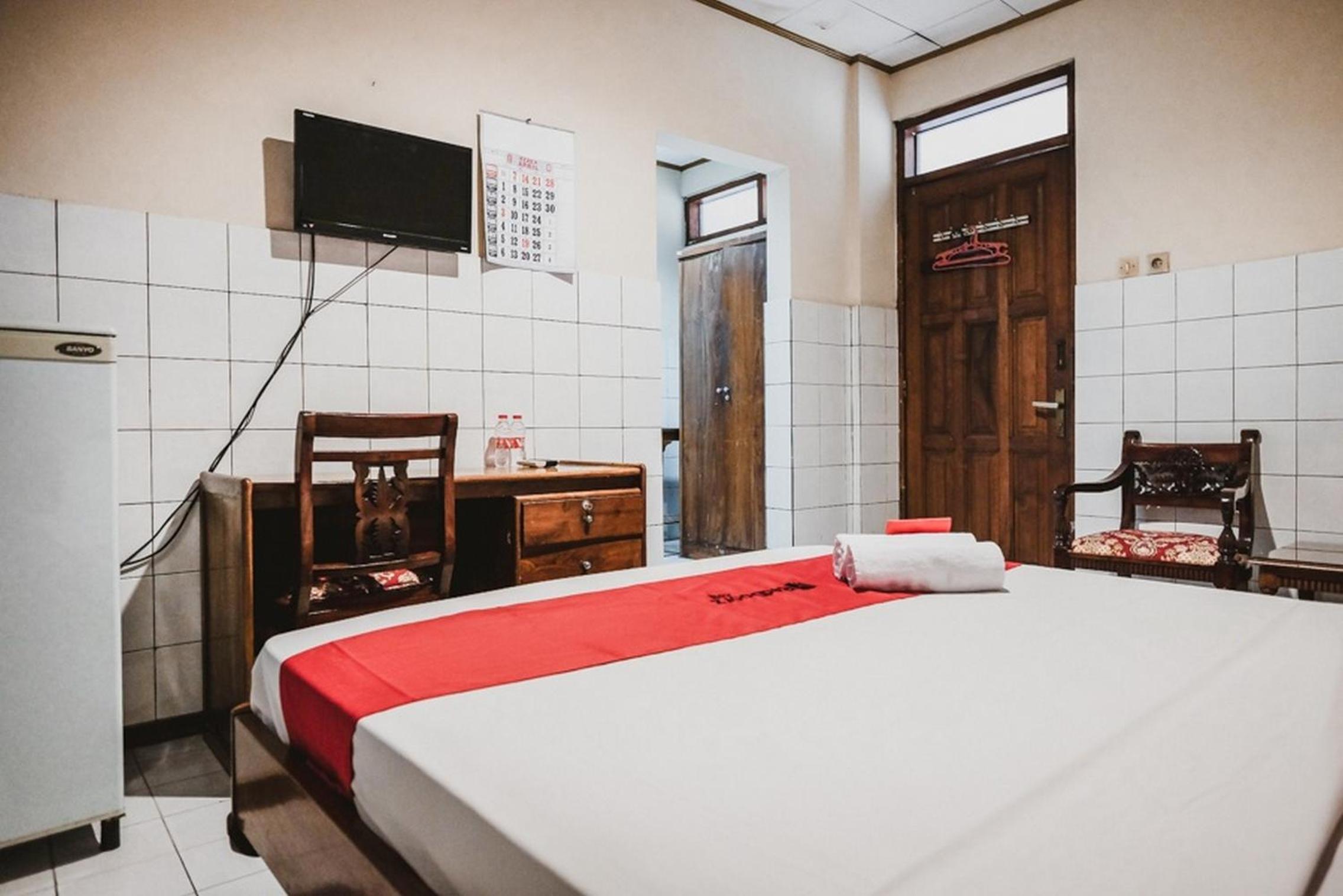 Double Room - Photo 5