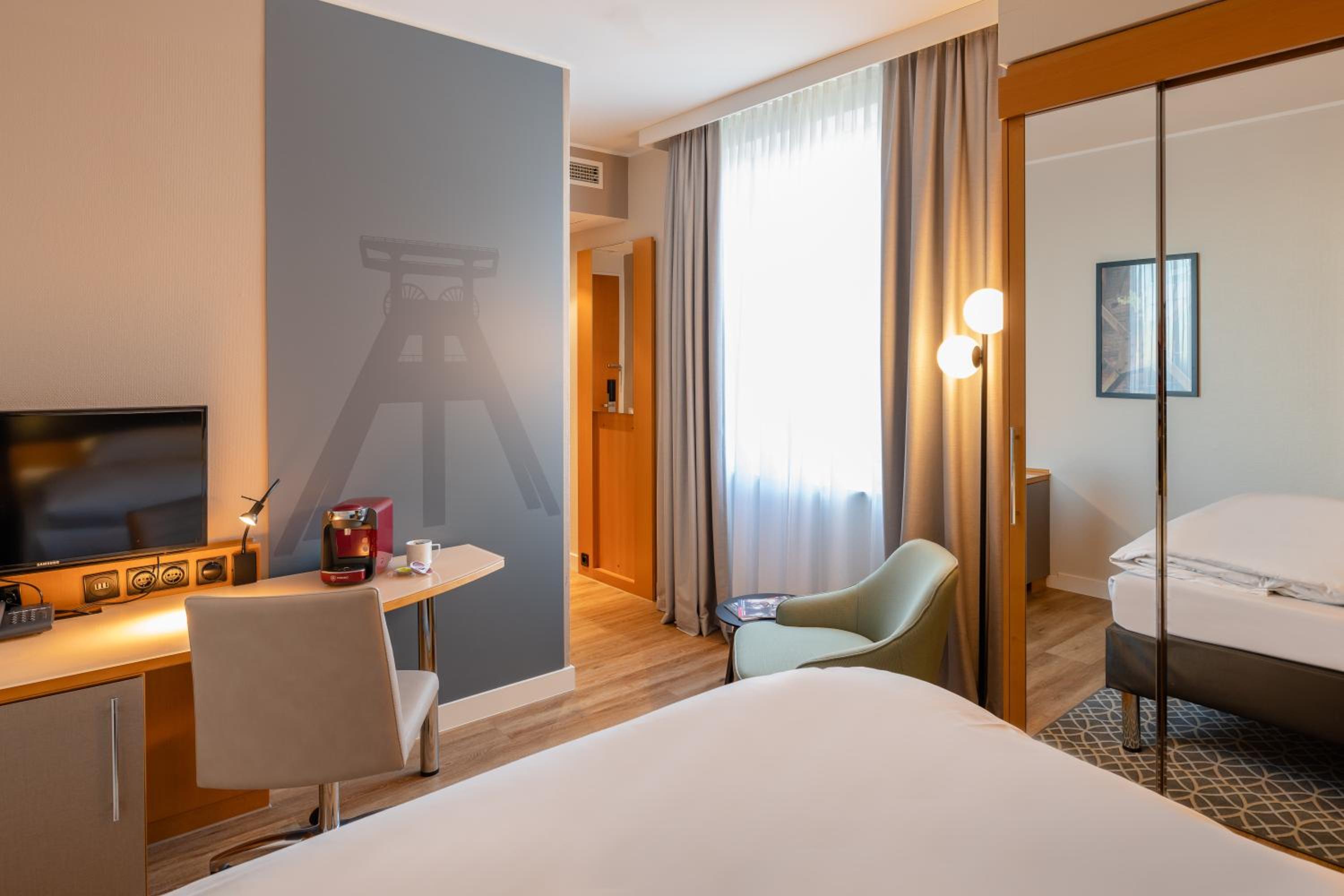 Privilege Room with Double Bed or Twin Beds - Photo 2