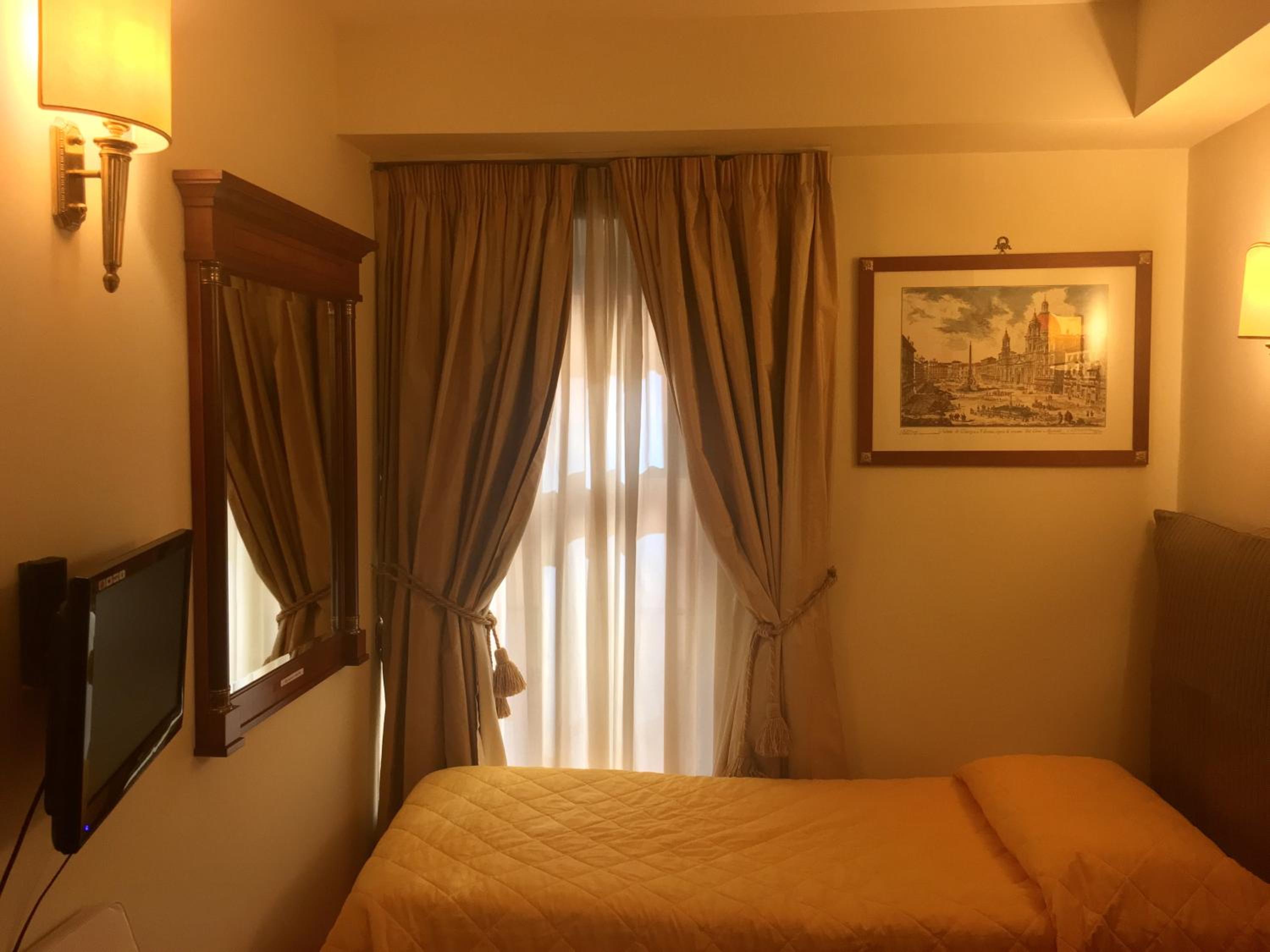 Single Room photo 1