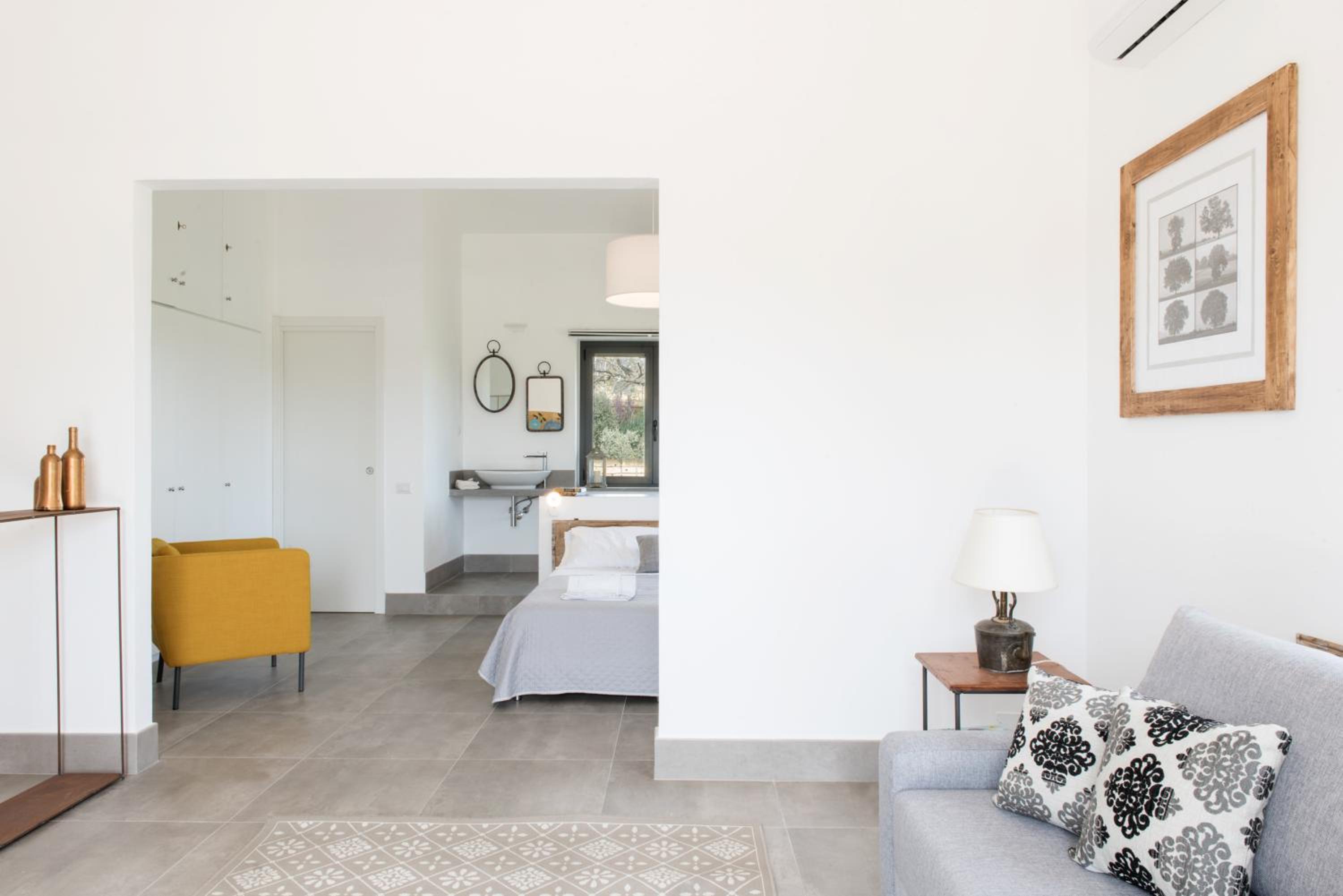 Studio Apartment with Pool View photo 1