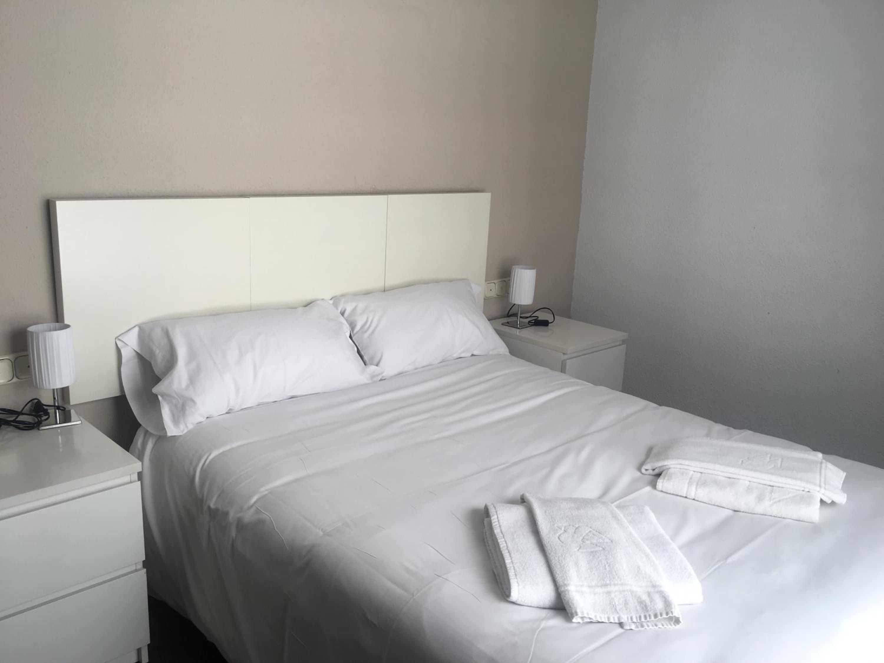 Studio Apartment - Photo 3