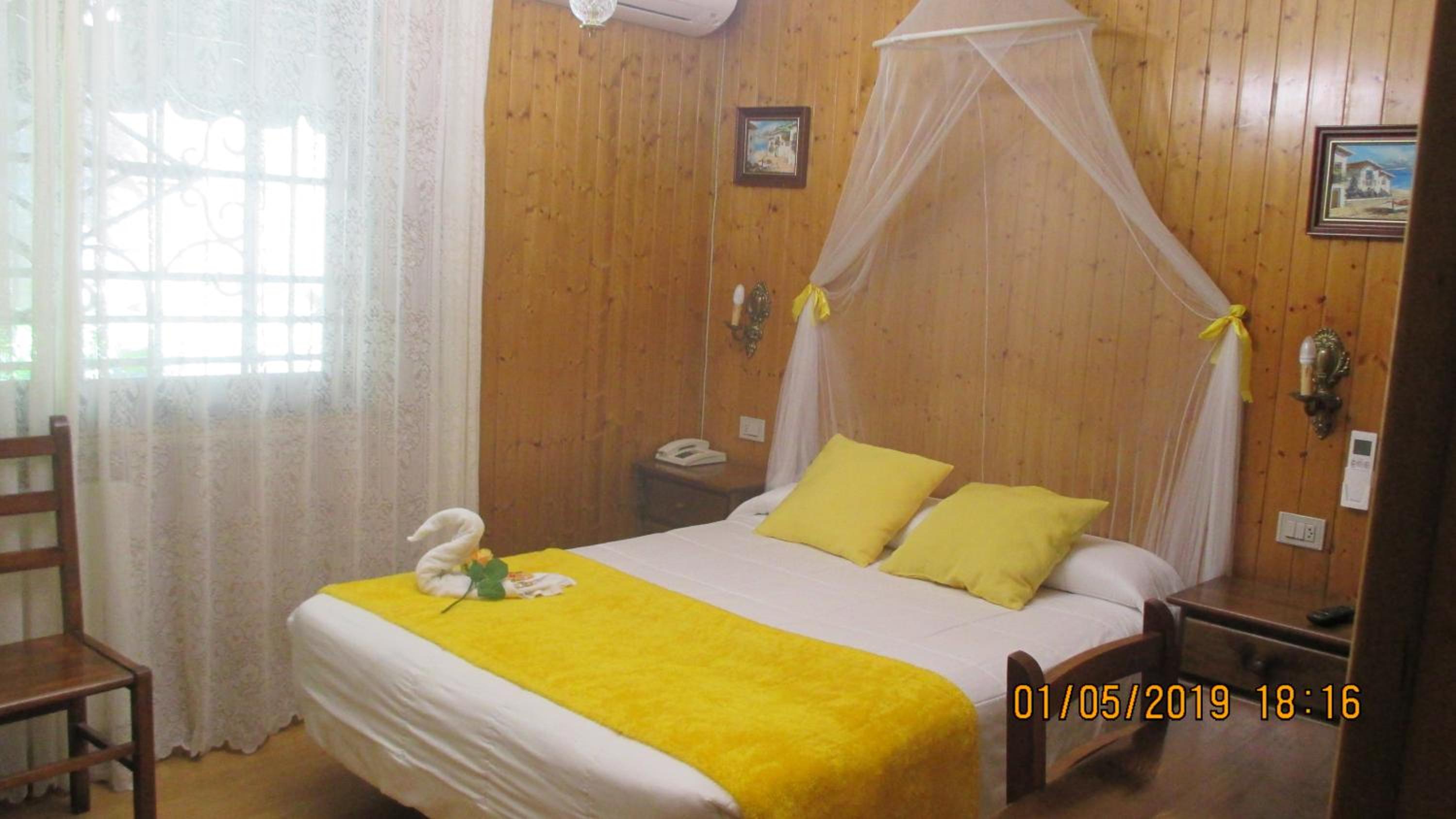 Twin Room with Parking Included photo 2