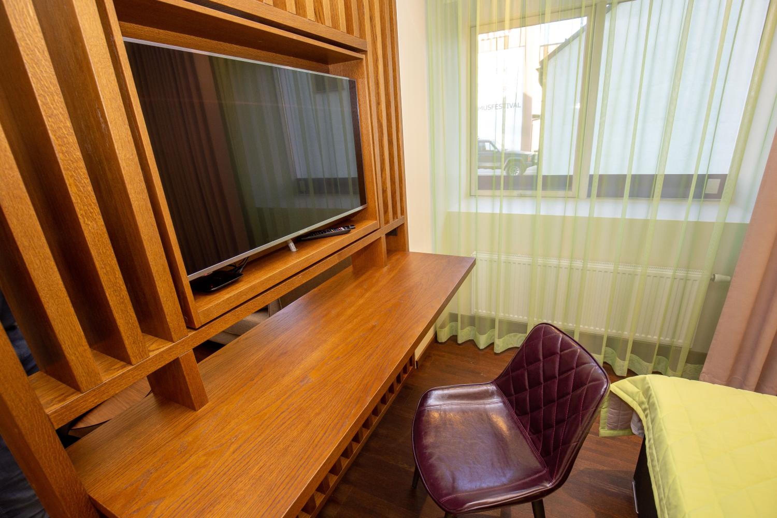 Apartment - Photo 2