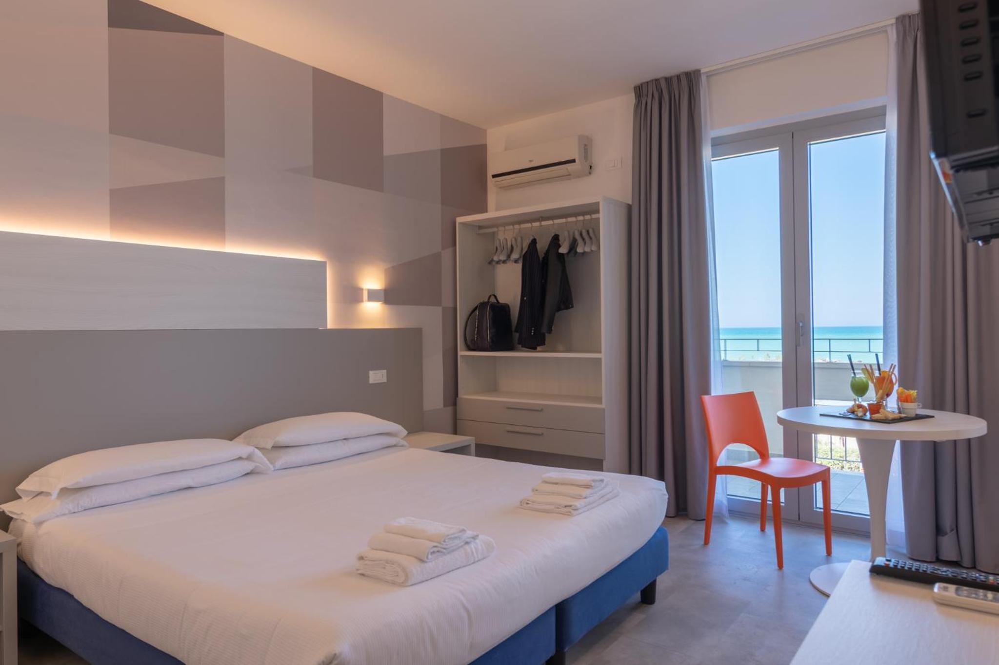 Superior Double Room with Sea View and Balcony - Annex photo 3