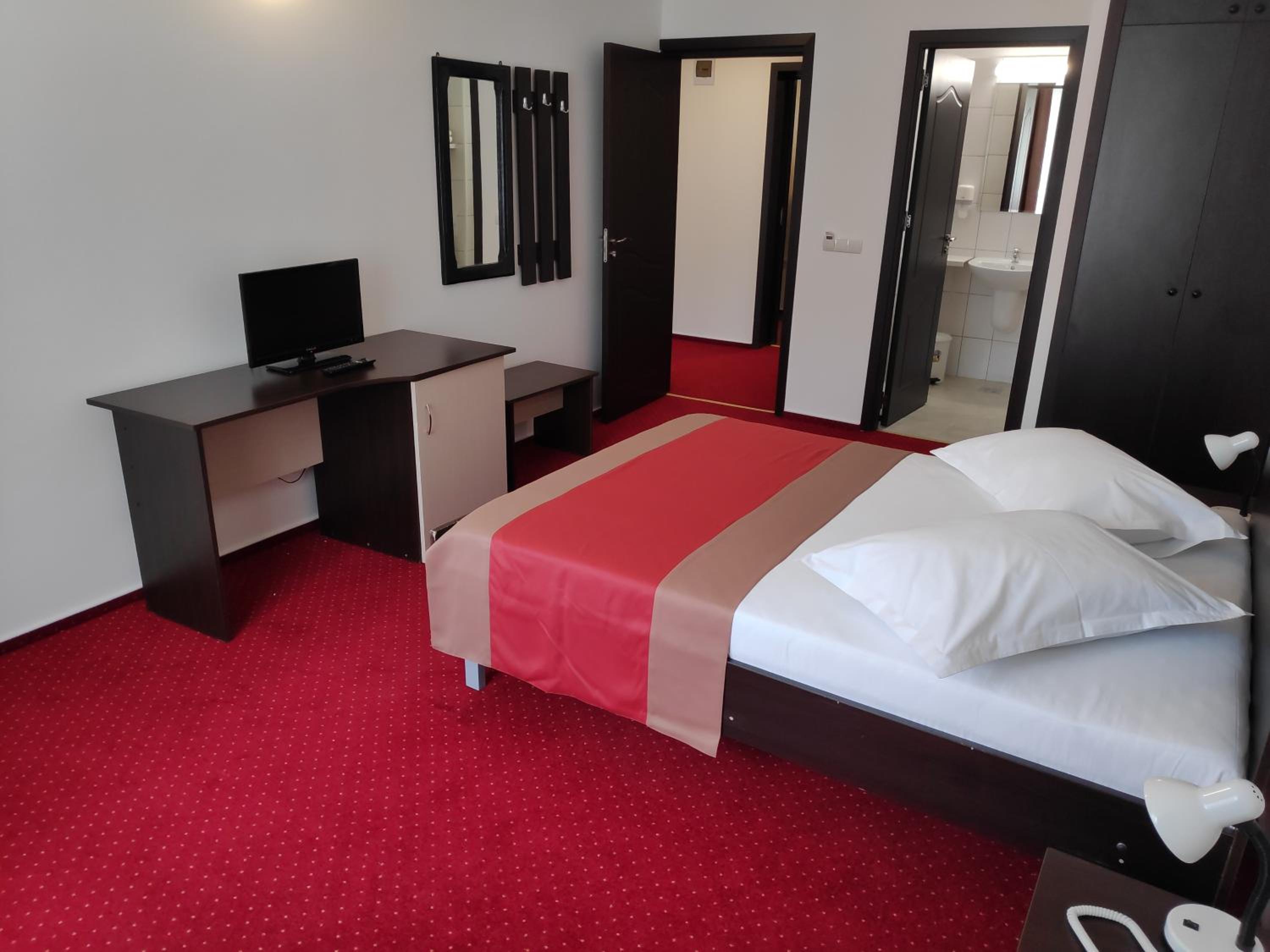 Double or Twin Room with Bathroom photo 2