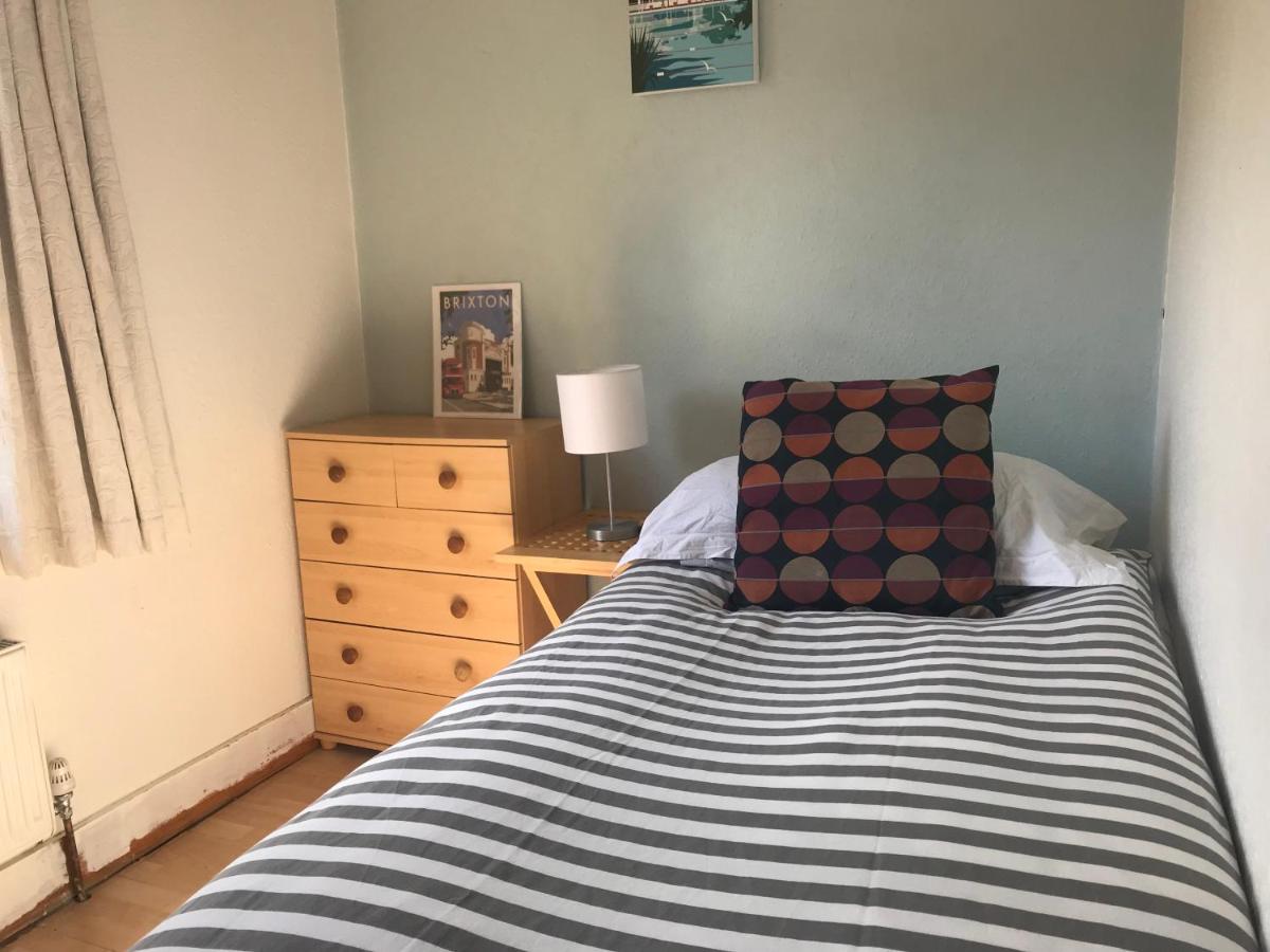Standard Single Room with Shared Bathroom photo 1
