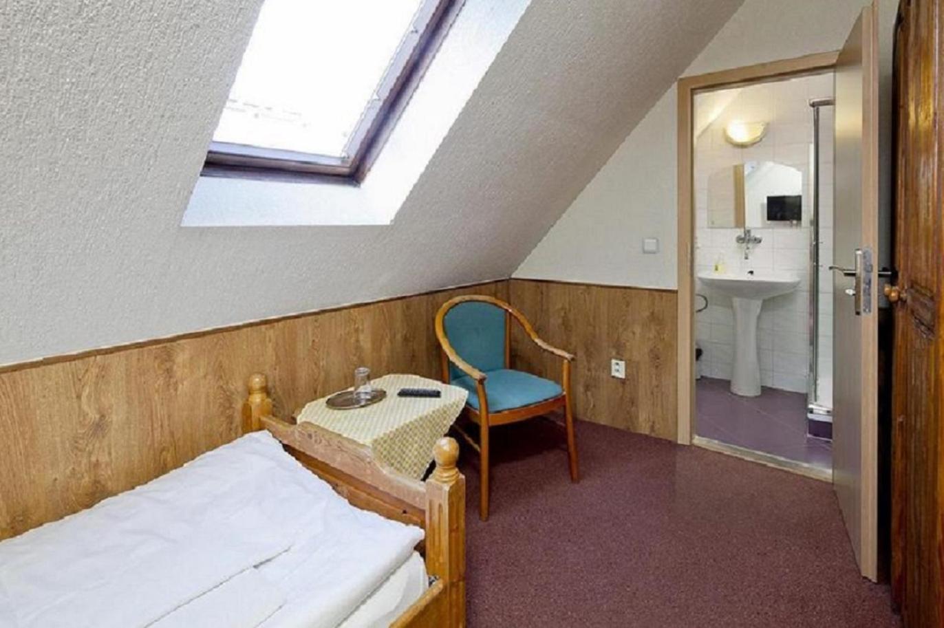 Single Room photo 2