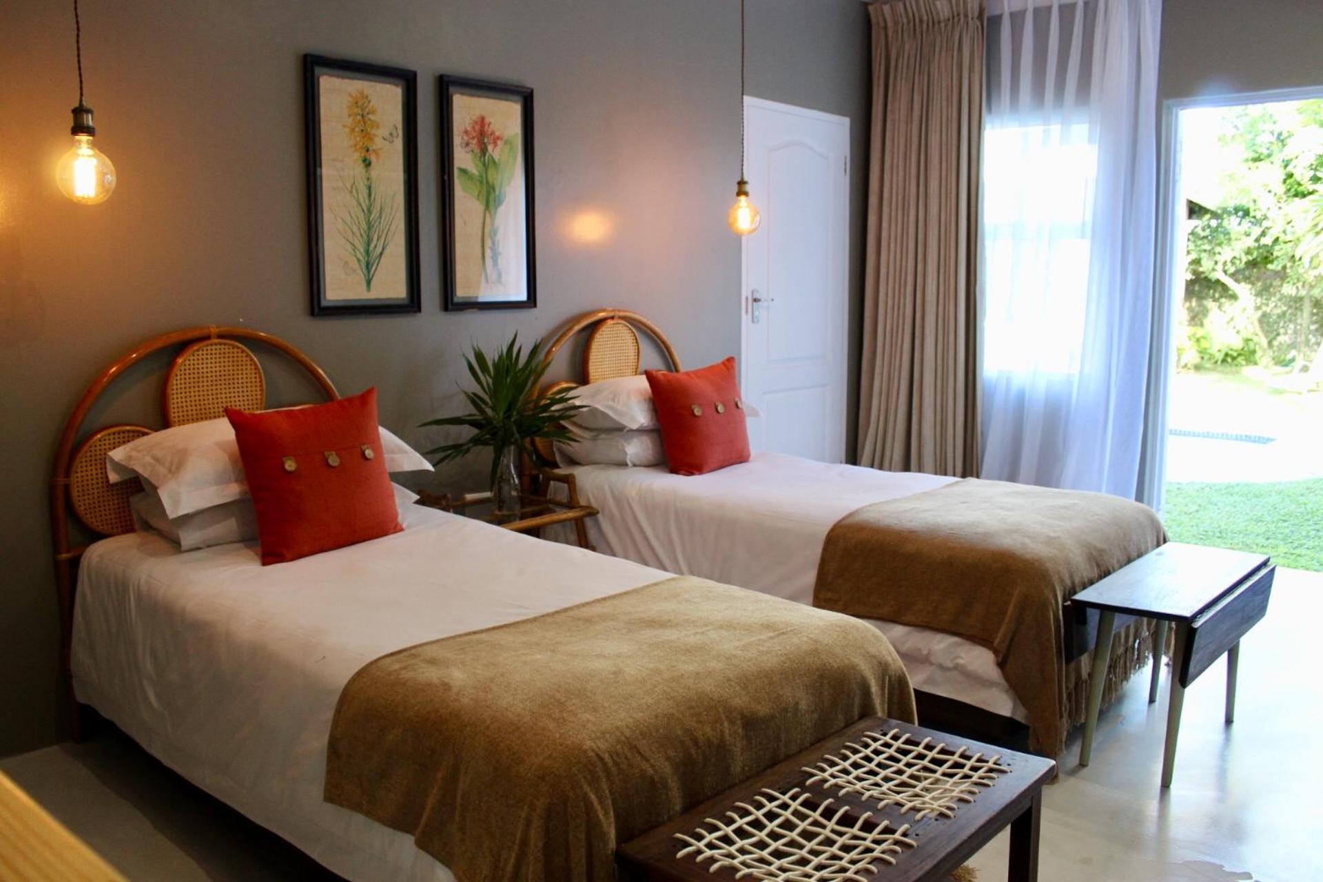 Standard Twin Room with Pool Access photo 1