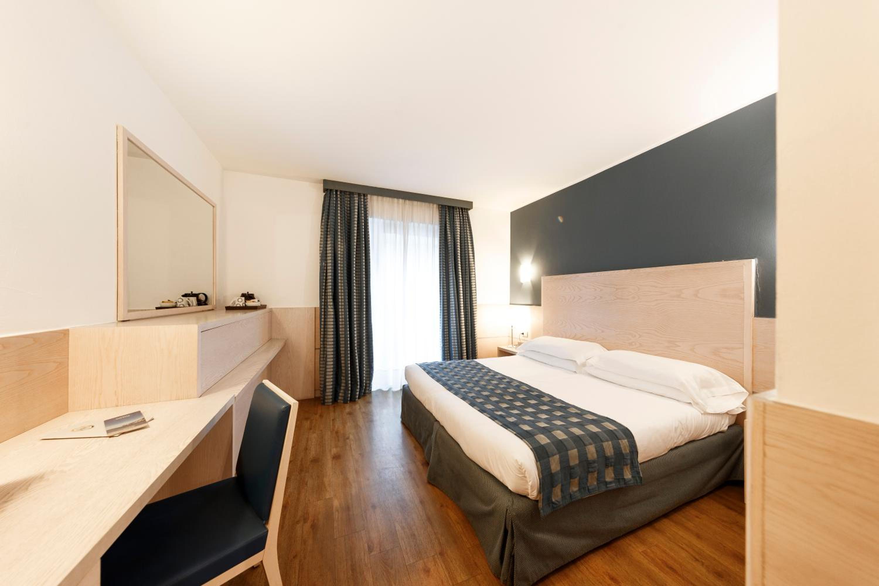 Classic Double or Twin Room - Photo 2