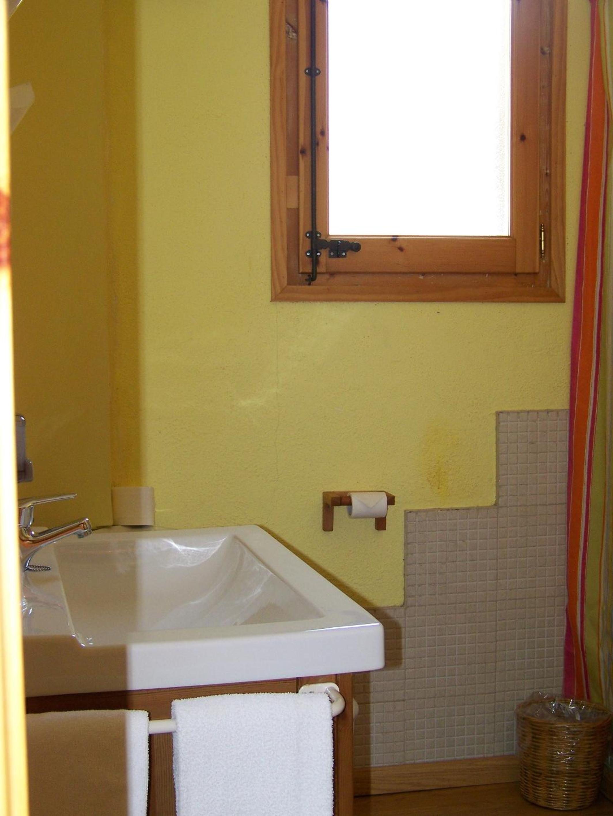 Triple Room (2 Adults + 1 Child) photo 2