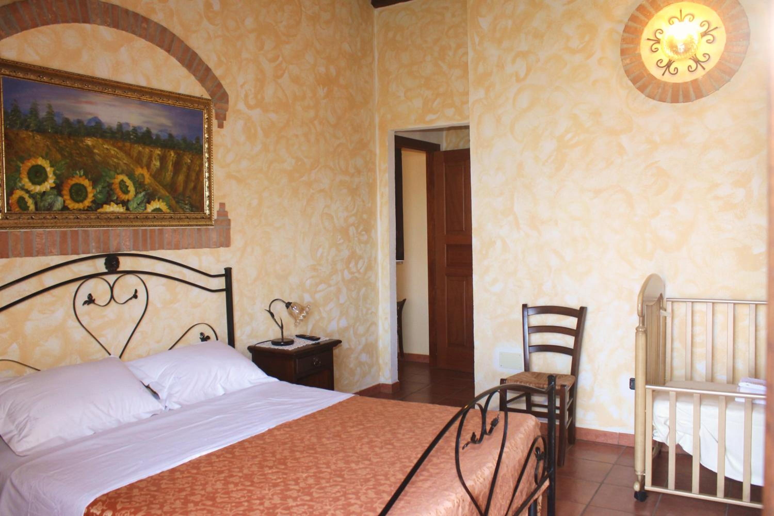 Large Double Room photo 1