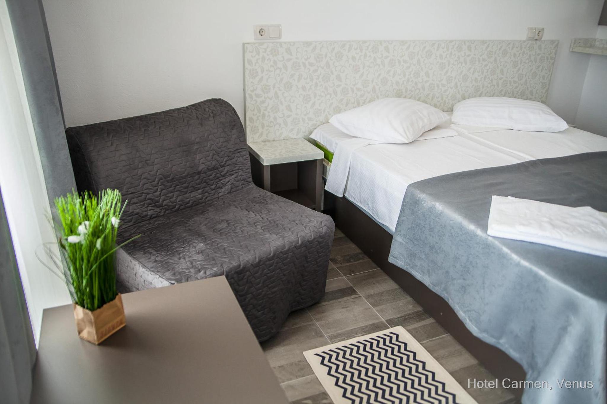 Double Room with Balcony photo 2