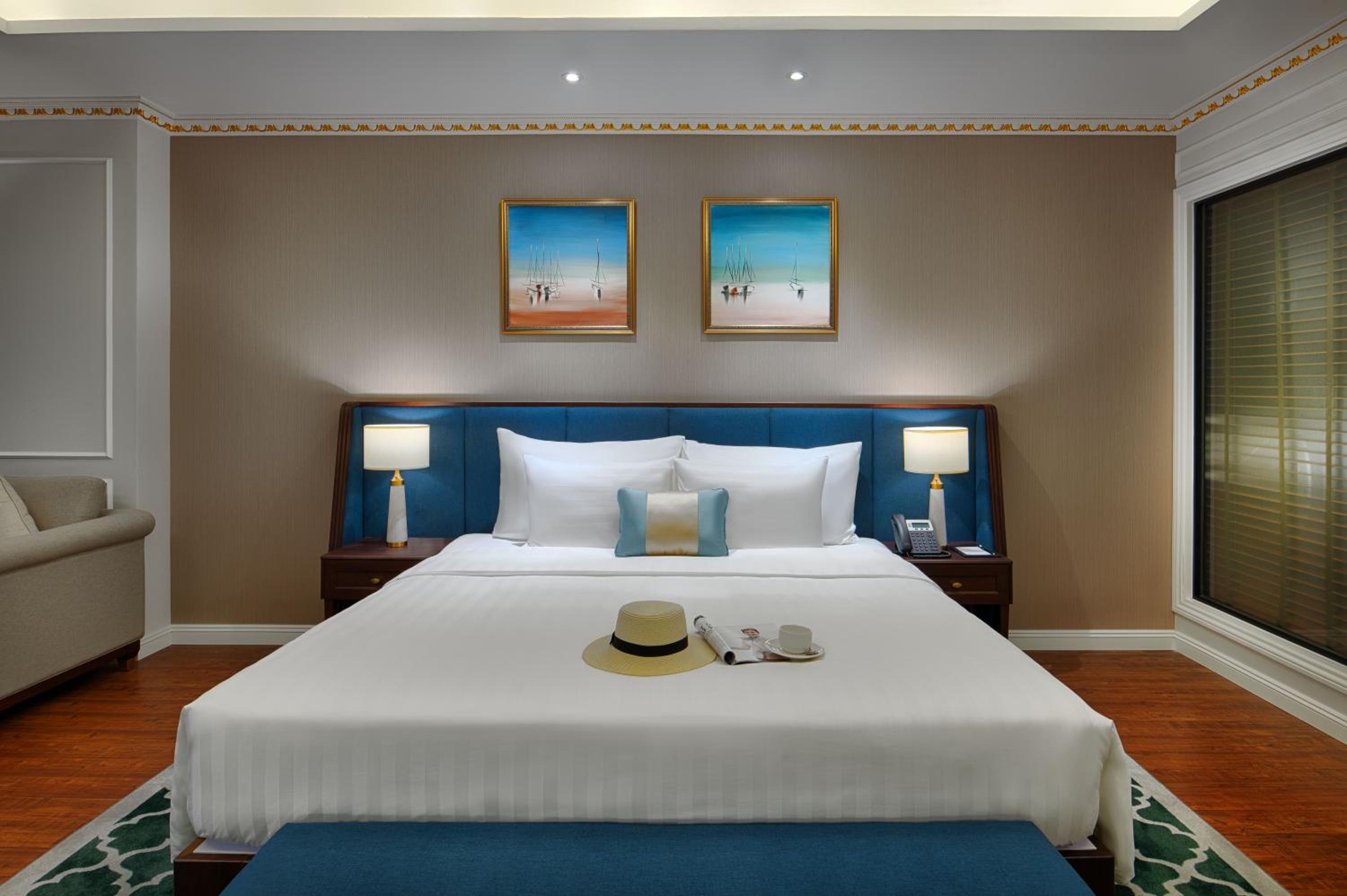 Deluxe Double Room – Golf View
