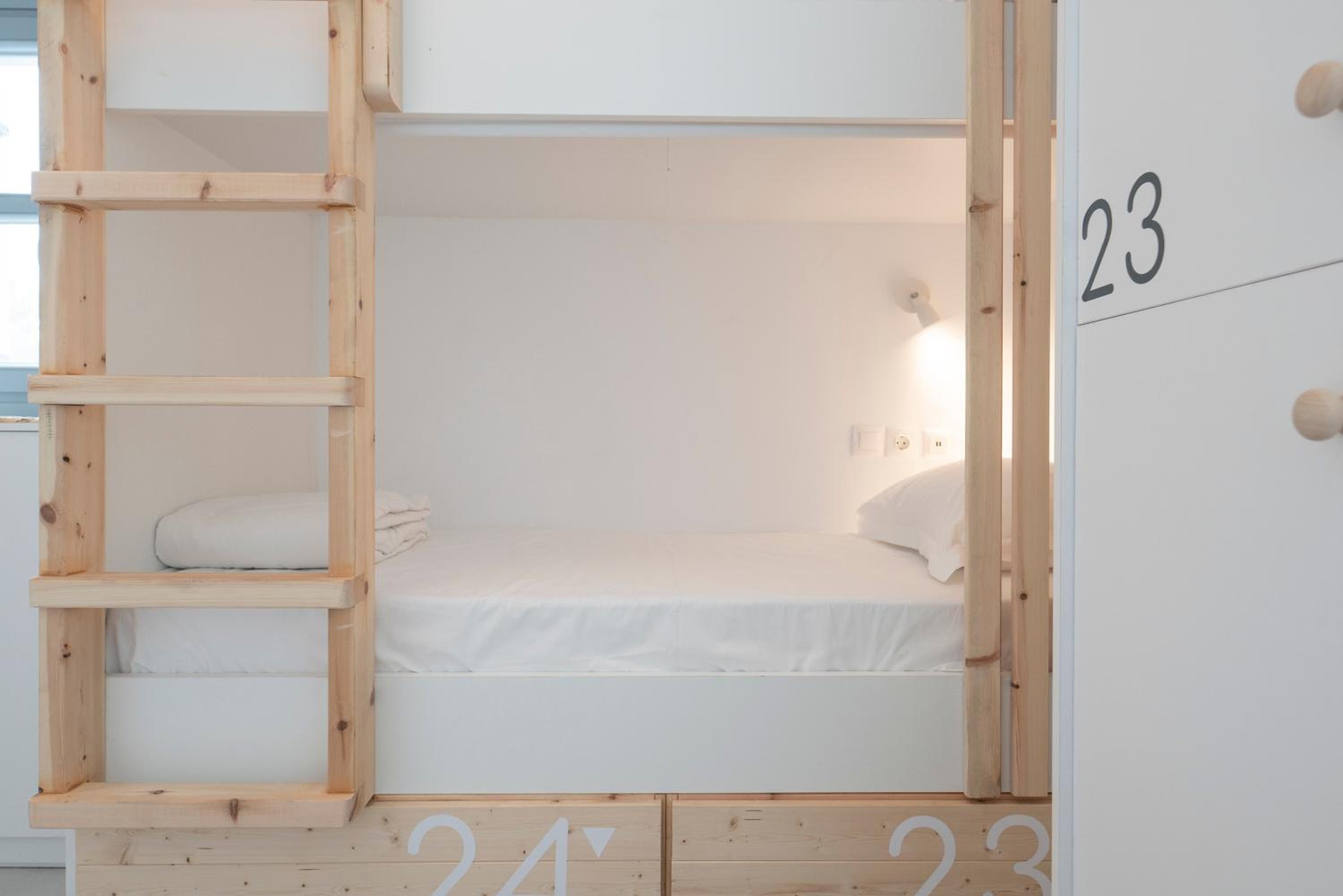 Bed in 6-Bed Mixed Dormitory Room