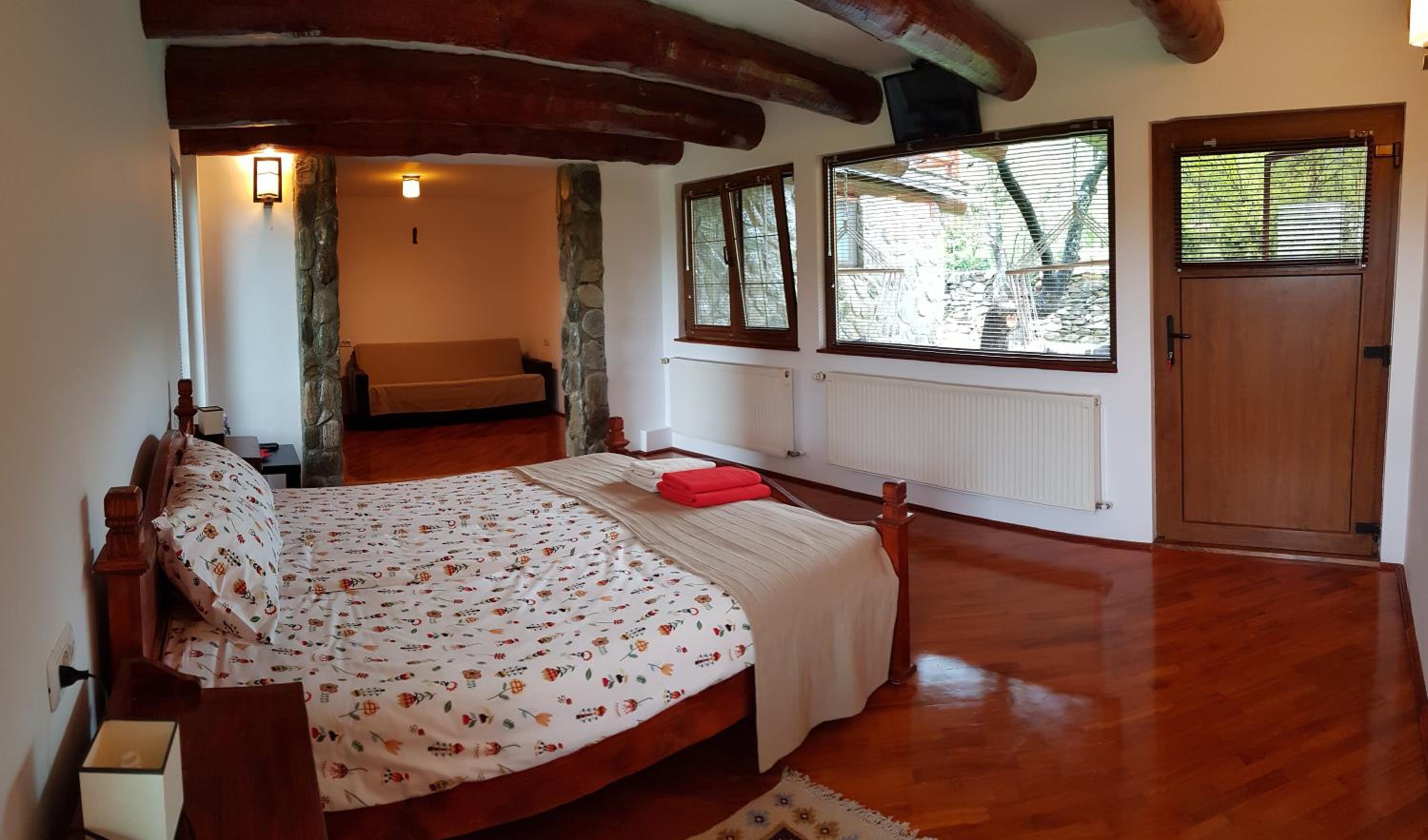 King Room with Mountain View photo 1