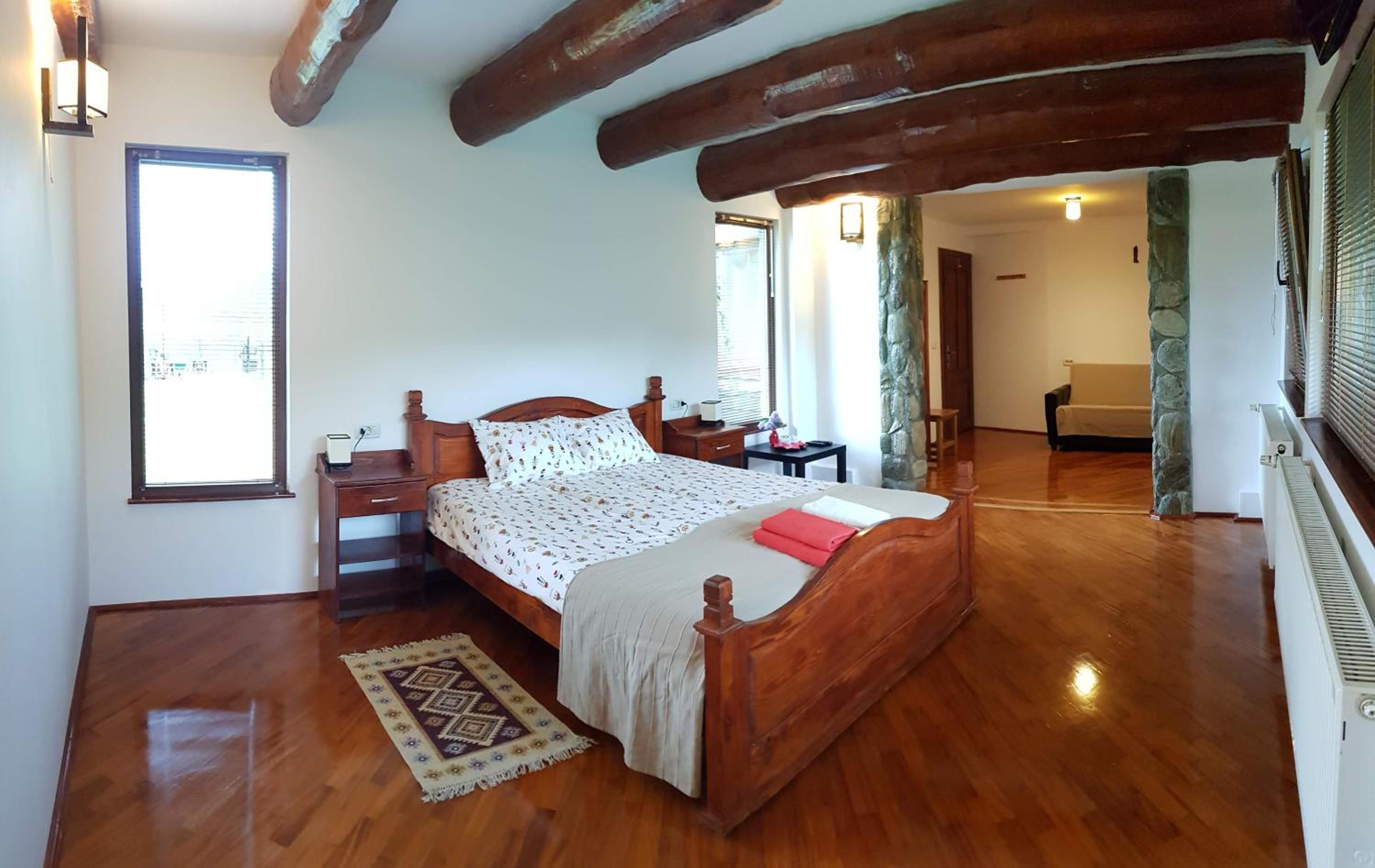 King Room with Mountain View photo 2