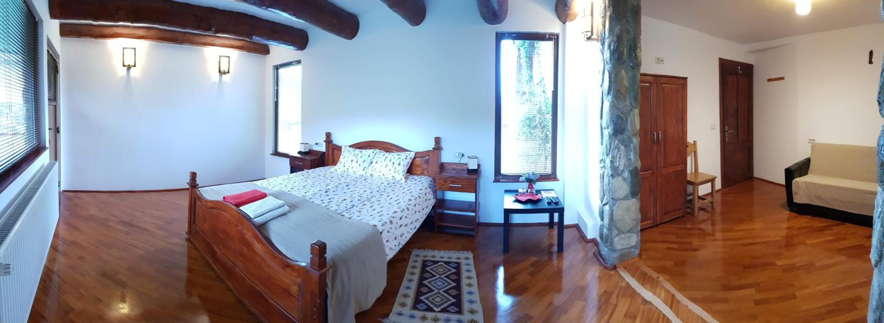 King Room with Mountain View photo 3