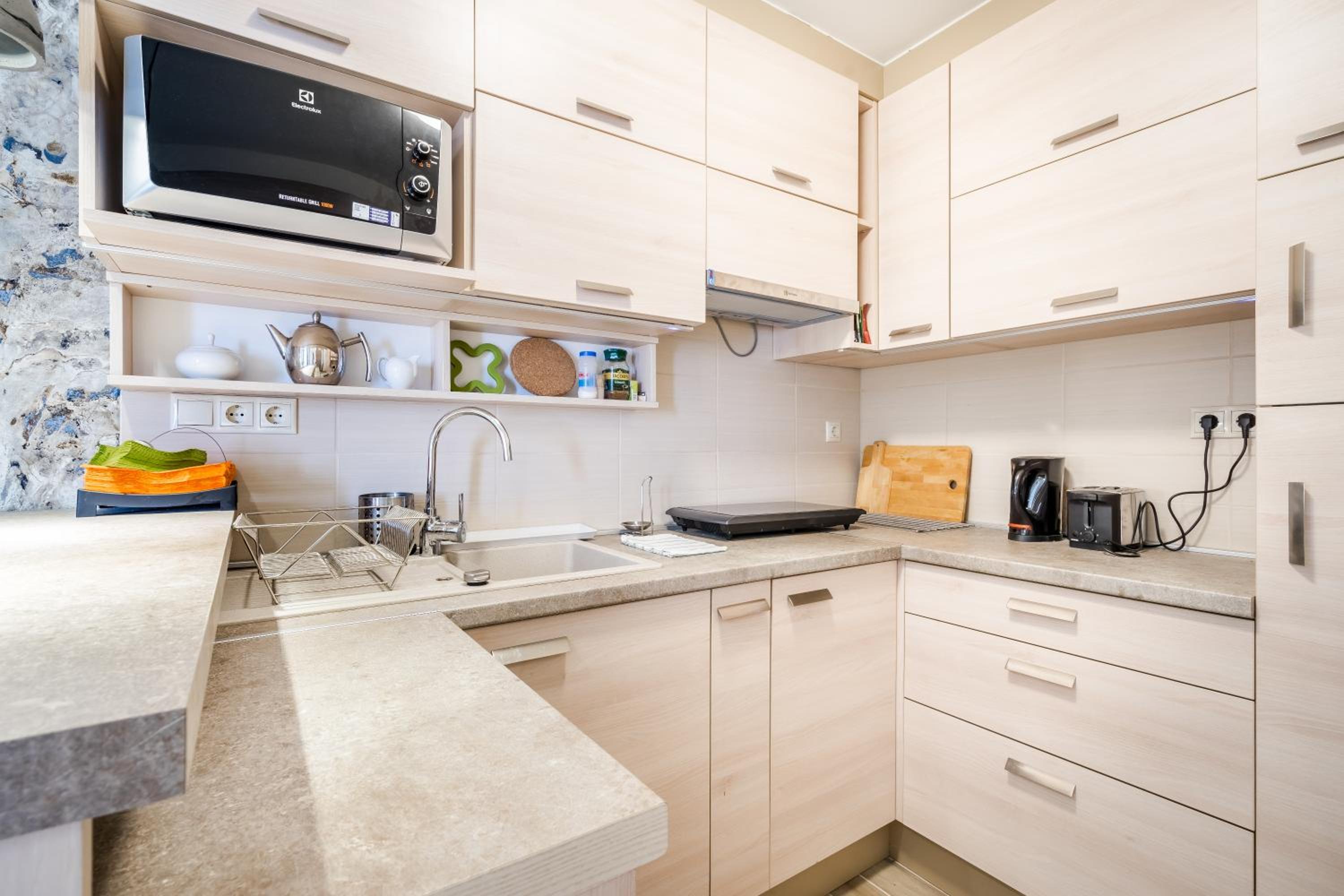 One-Bedroom Apartment - Photo 6