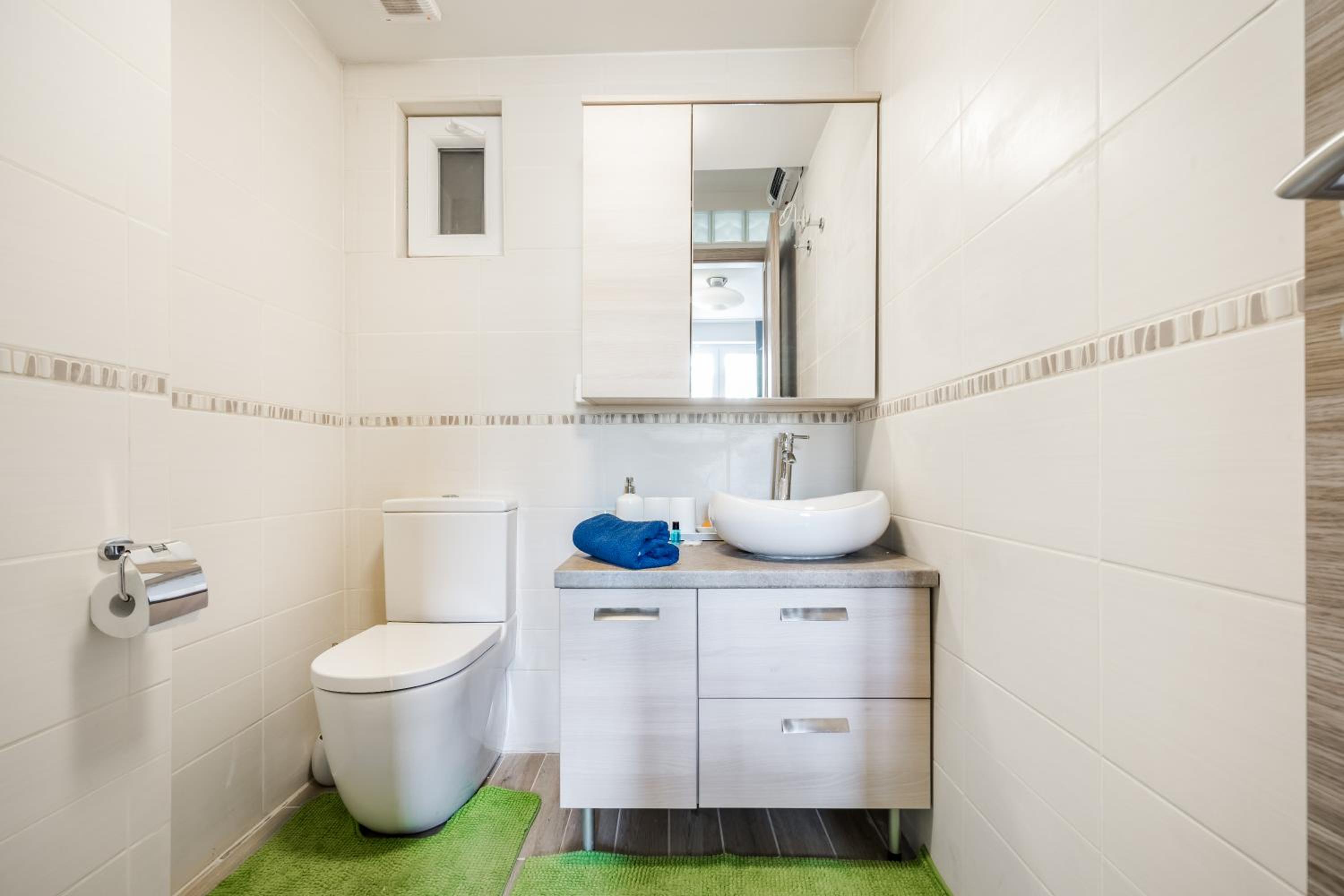 One-Bedroom Apartment - Photo 14
