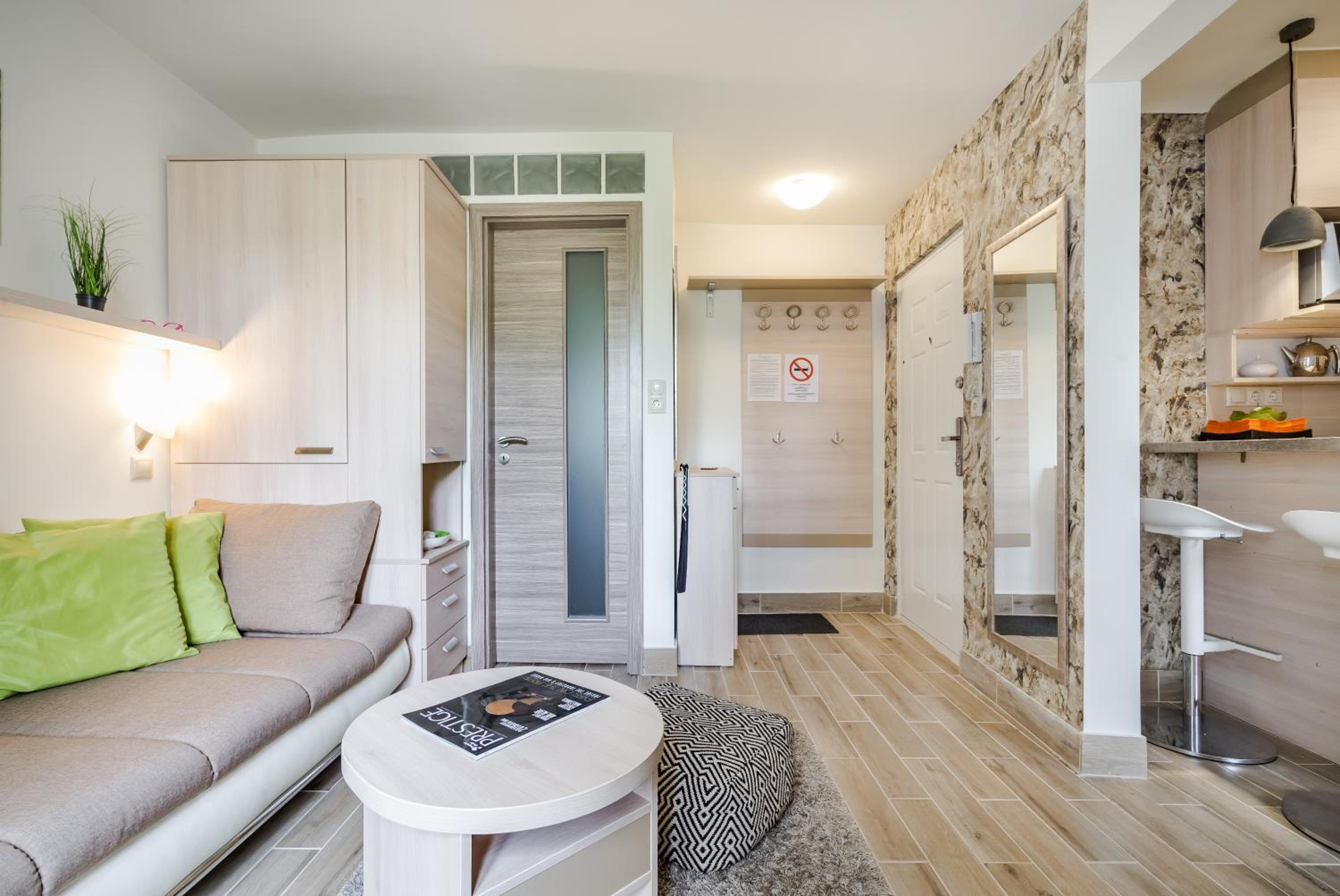 One-Bedroom Apartment - Photo 18