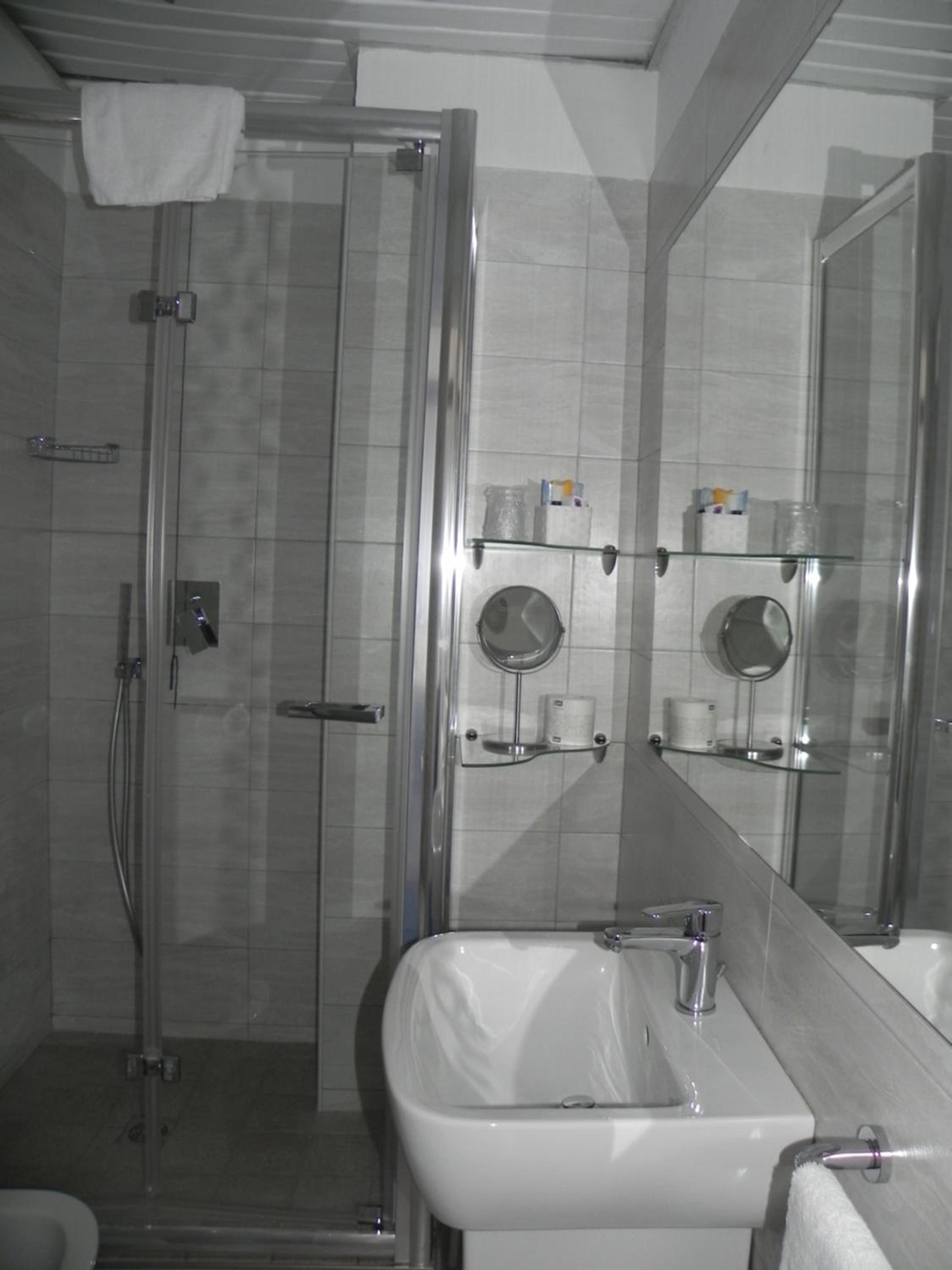 Double or Twin Room with Sea View photo 2