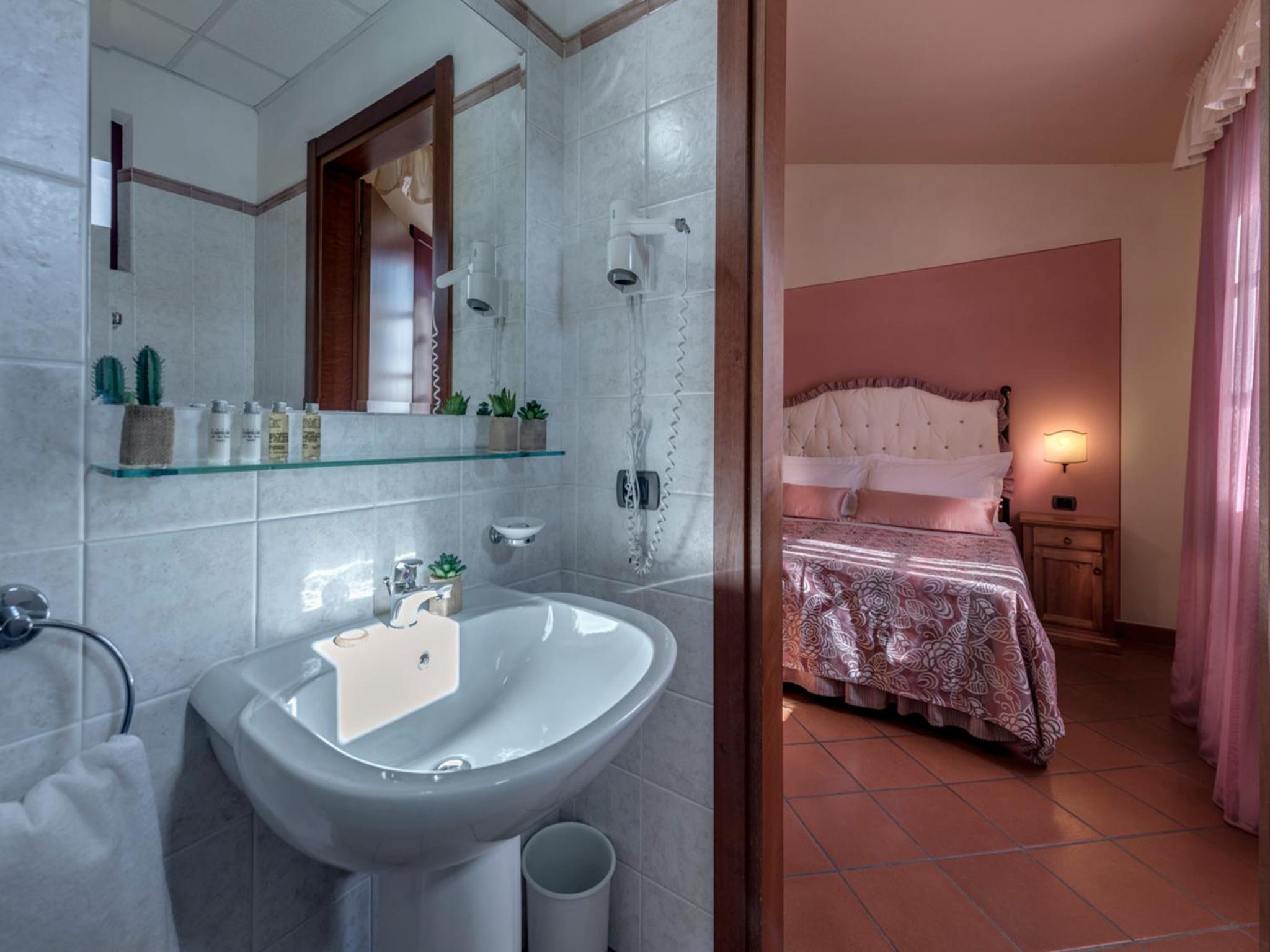 Classic Double Room - Photo 2