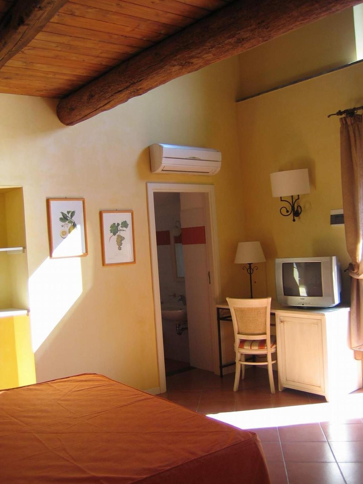 Superior Quadruple Room photo 3