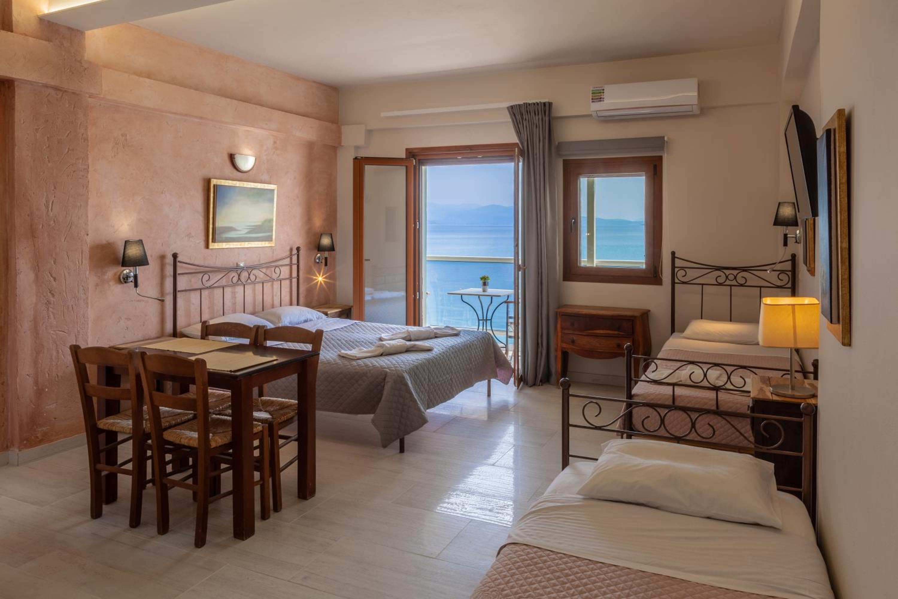 Studio Apartment (4 Adults) with Sea view and Balcony photo 1