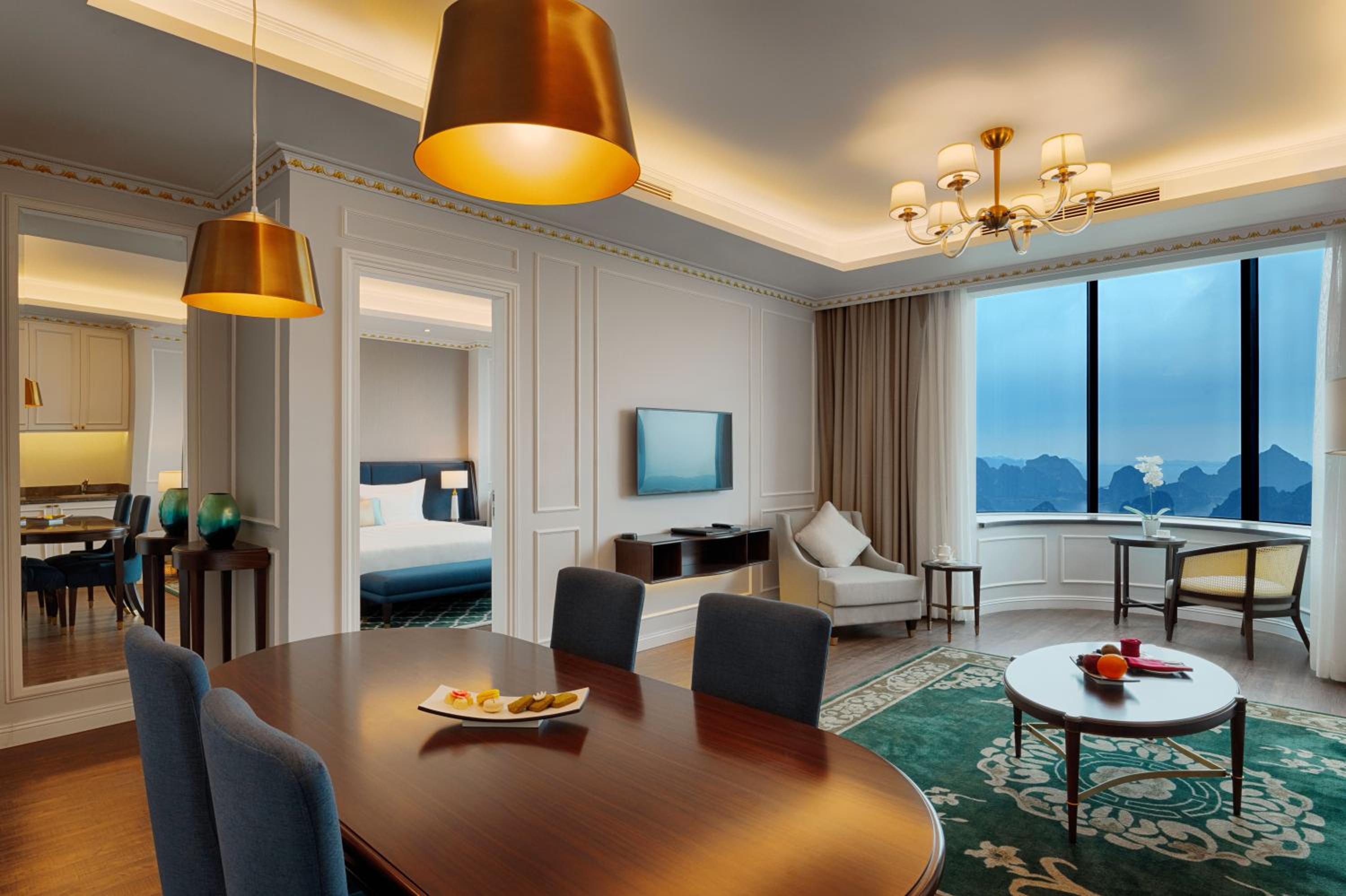 Grand Suite Room – Bay View thumbnail 6
