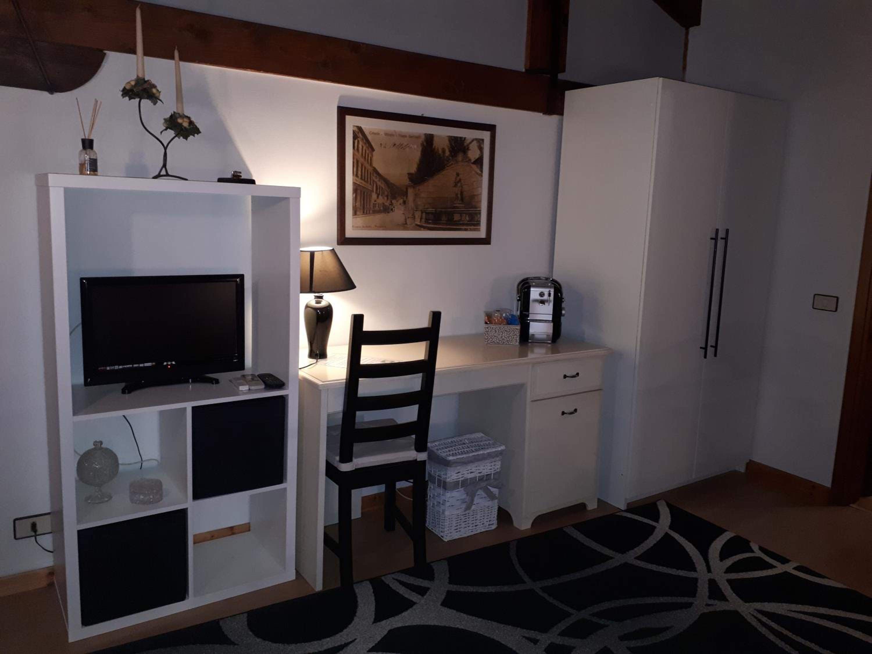 Double or Twin Room photo 3