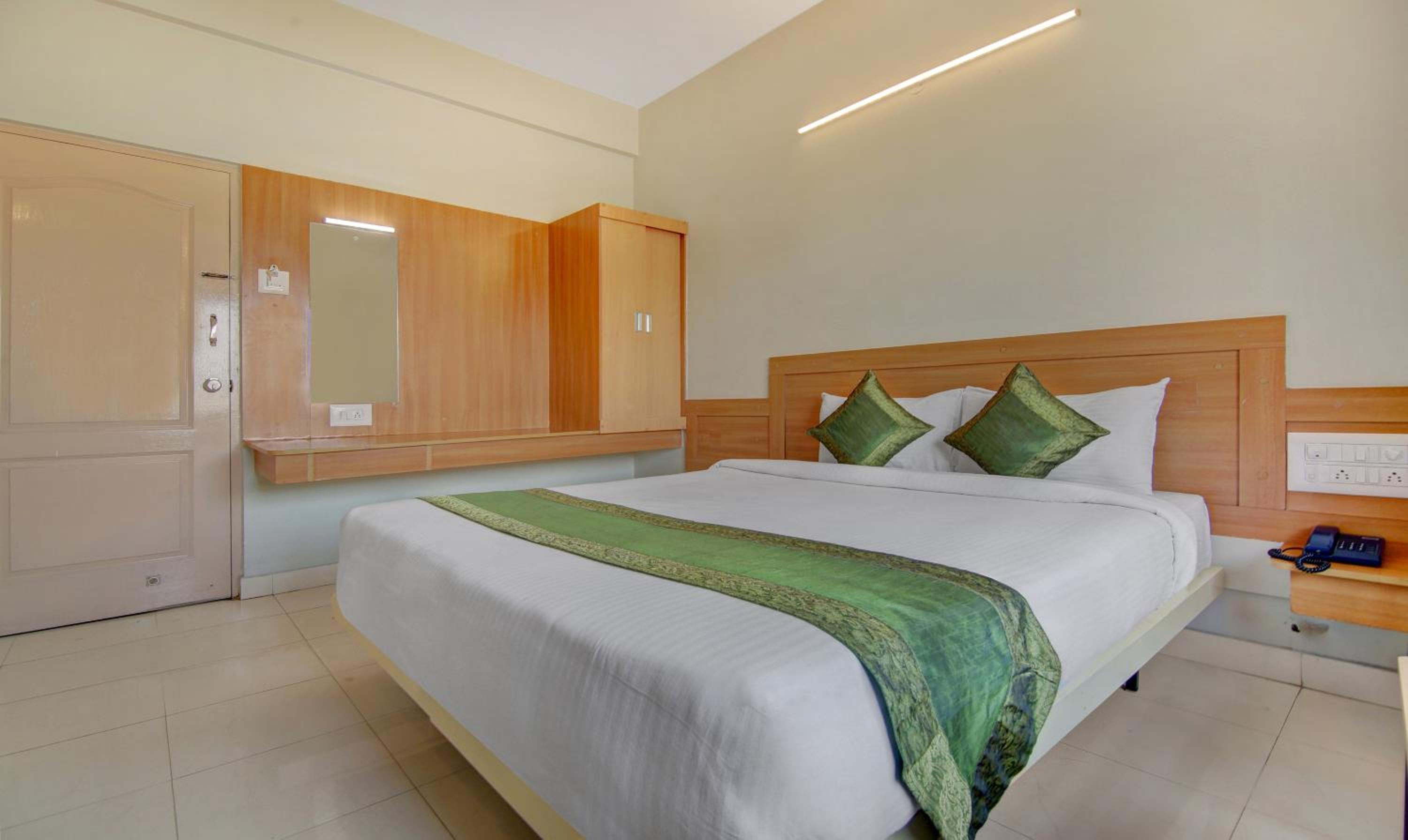 Standard Room - Photo 11