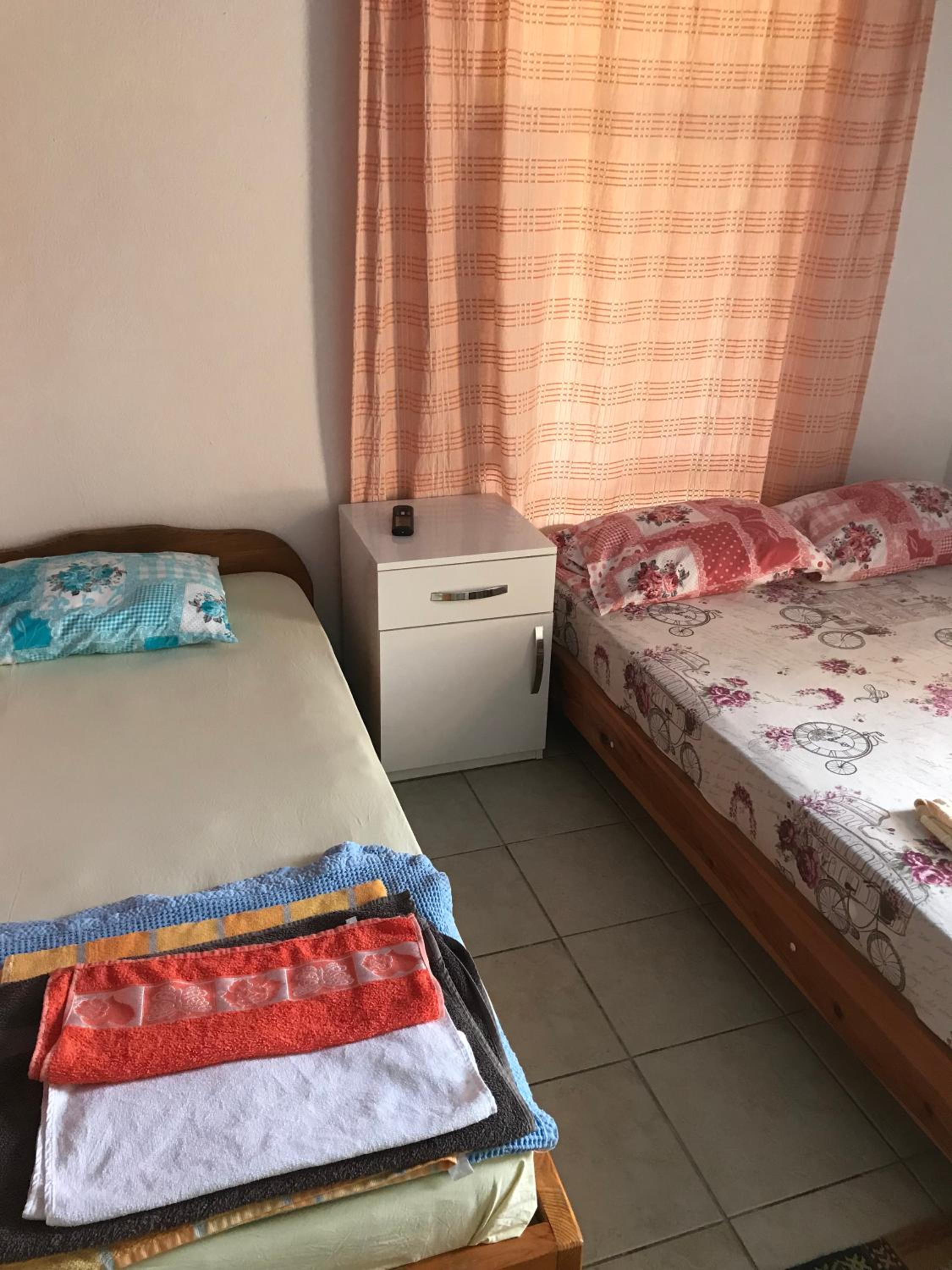 Standard Double or Twin Room - Photo 12
