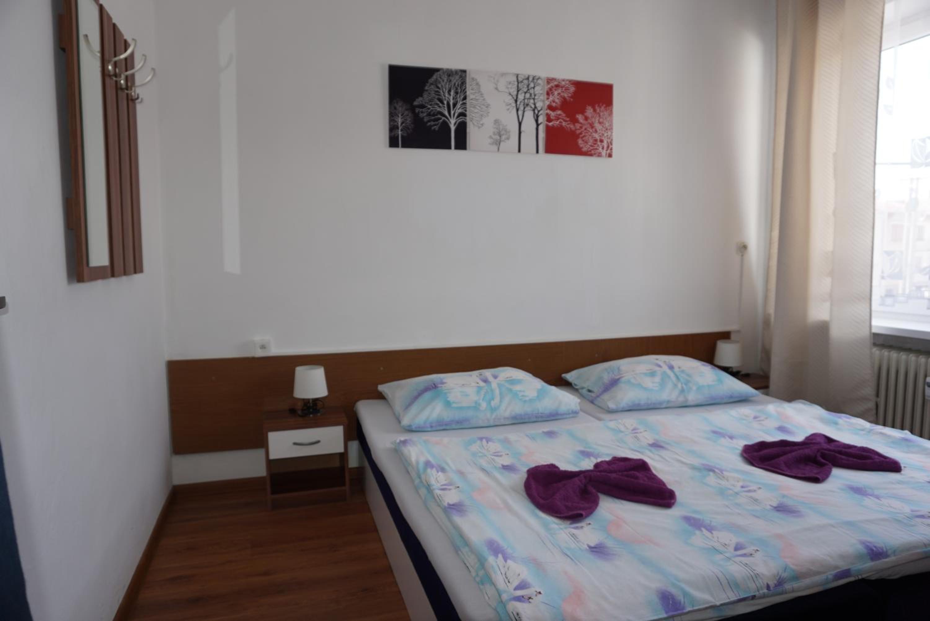 Standard Twin Room with Shared Bathroom photo 1
