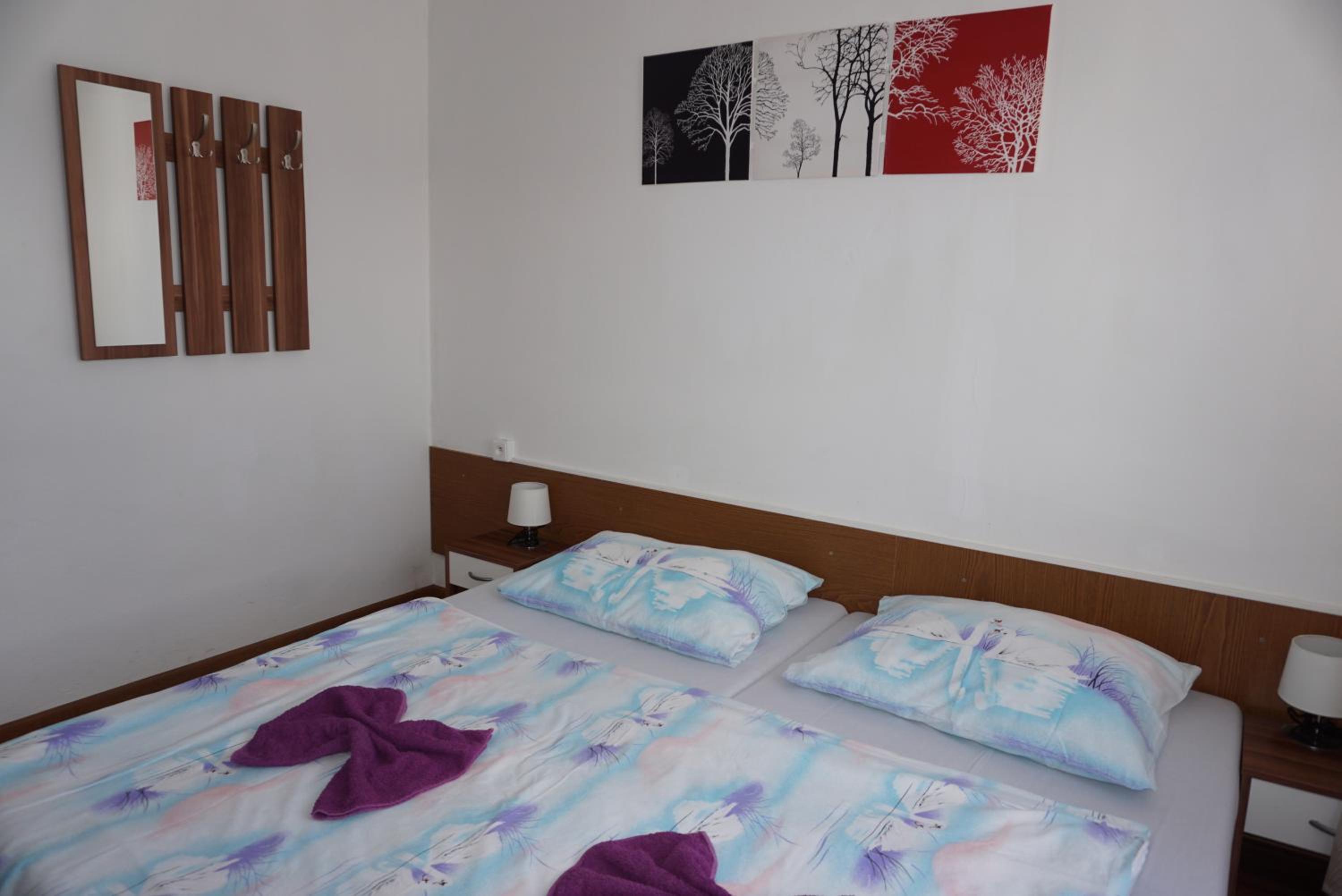 Standard Twin Room with Shared Bathroom photo 3