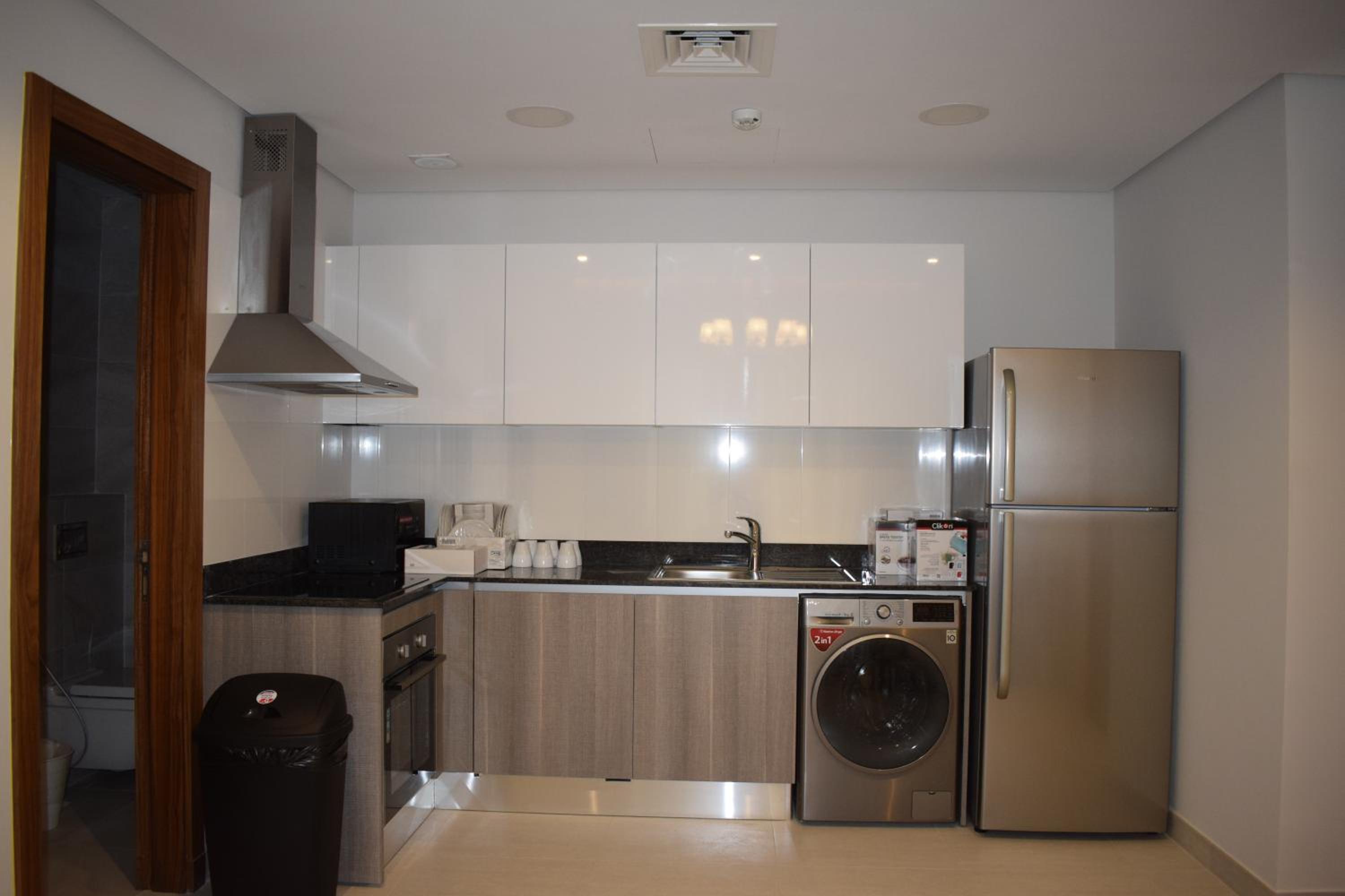 Two-Bedroom Suite - Photo 6