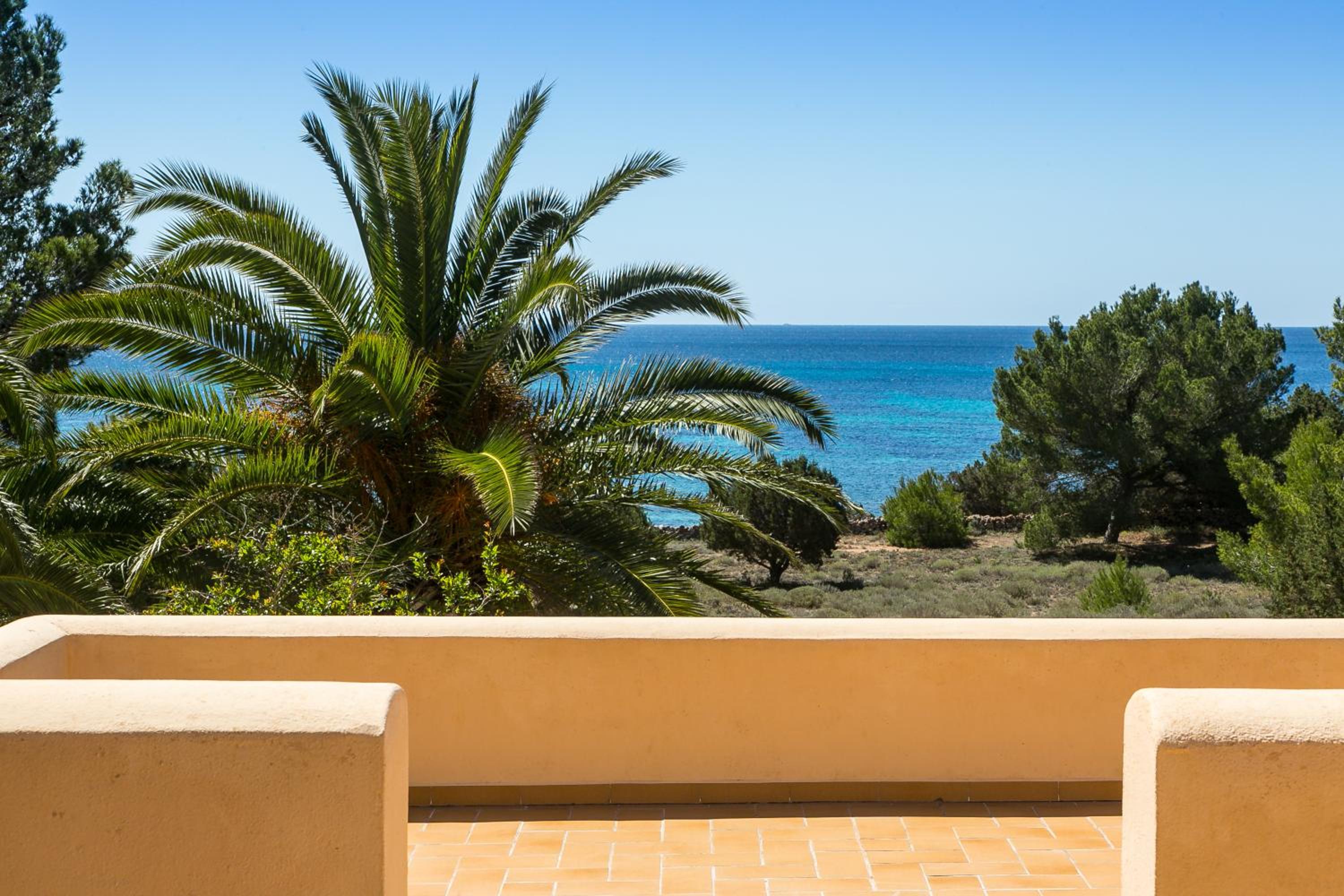 Villa - Beach Front photo 2