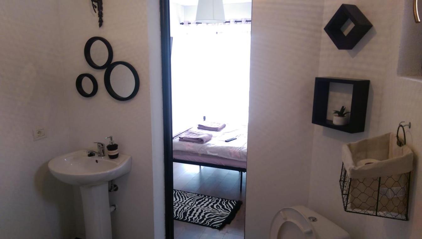 Double Room with Private Bathroom photo 2