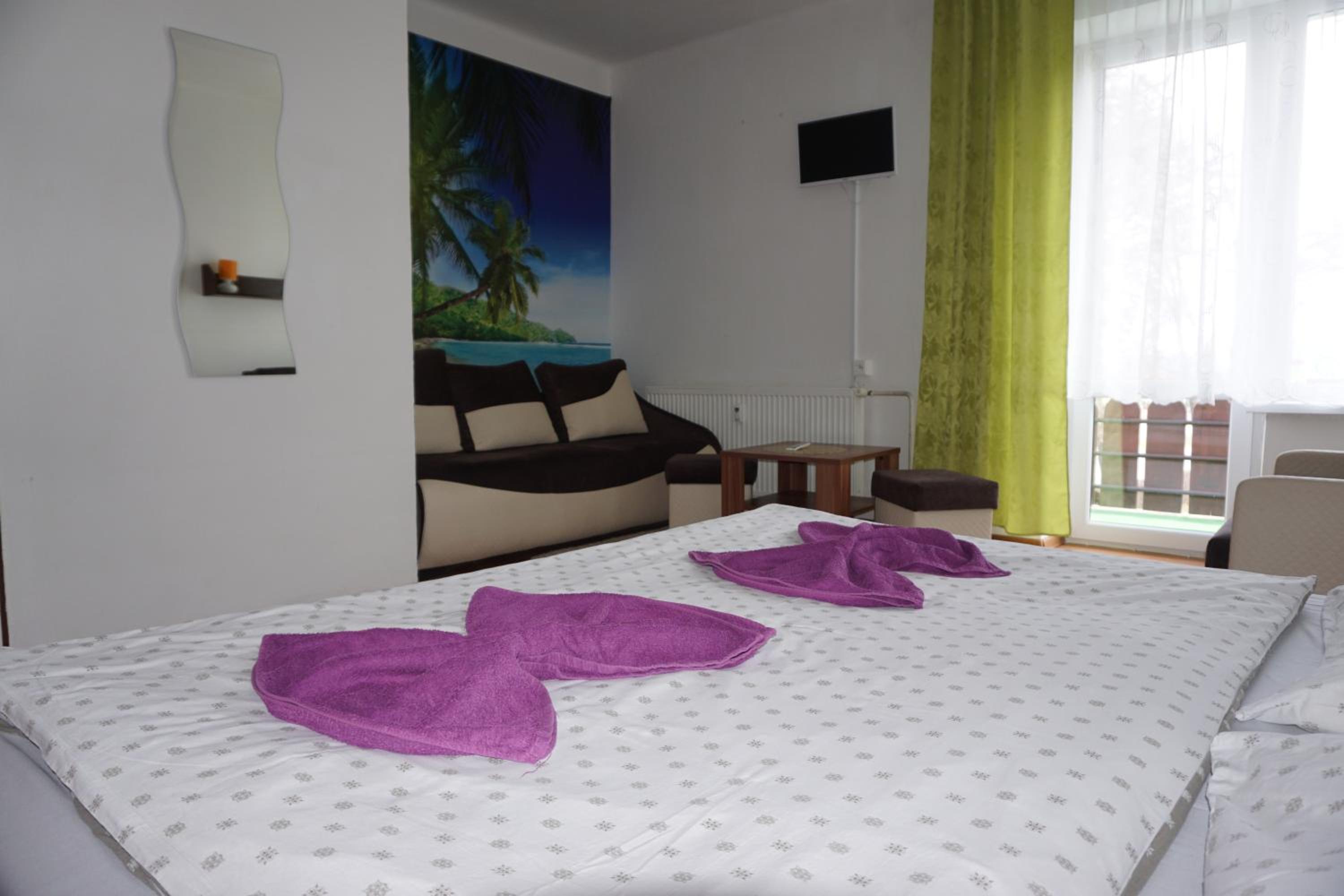 Double Room with Extra Bed - Photo 1