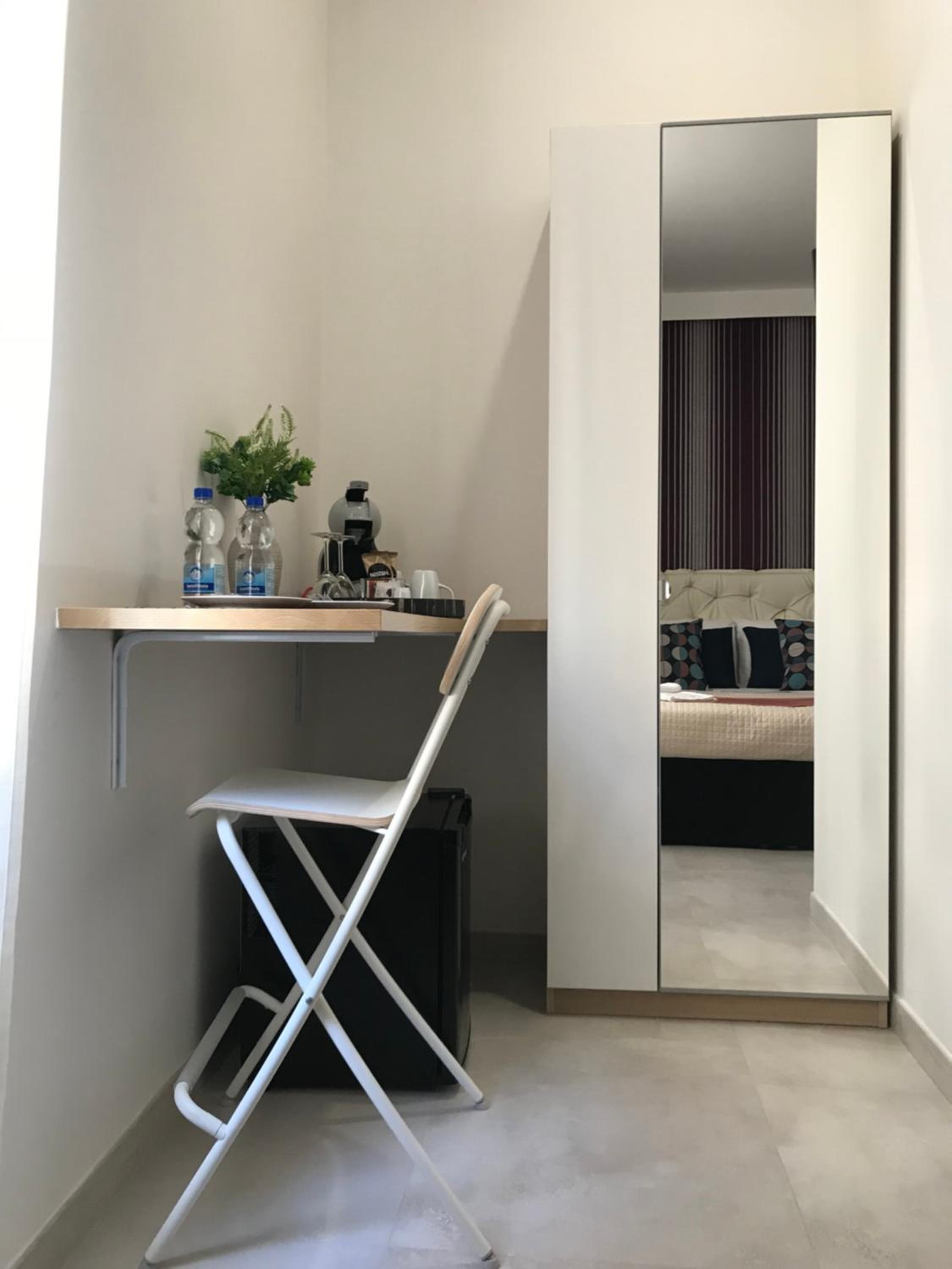 Double Room - Photo 5