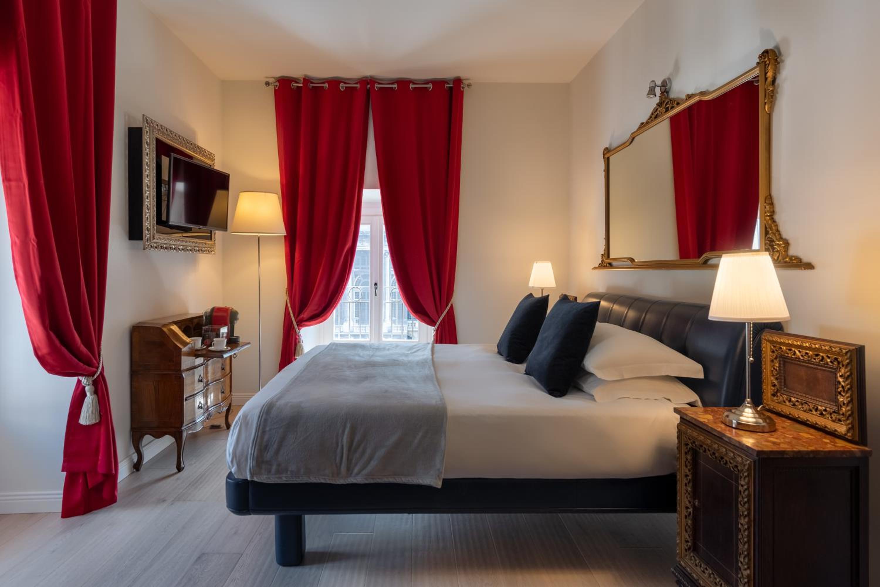 Deluxe Double Room with Castle View photo 2