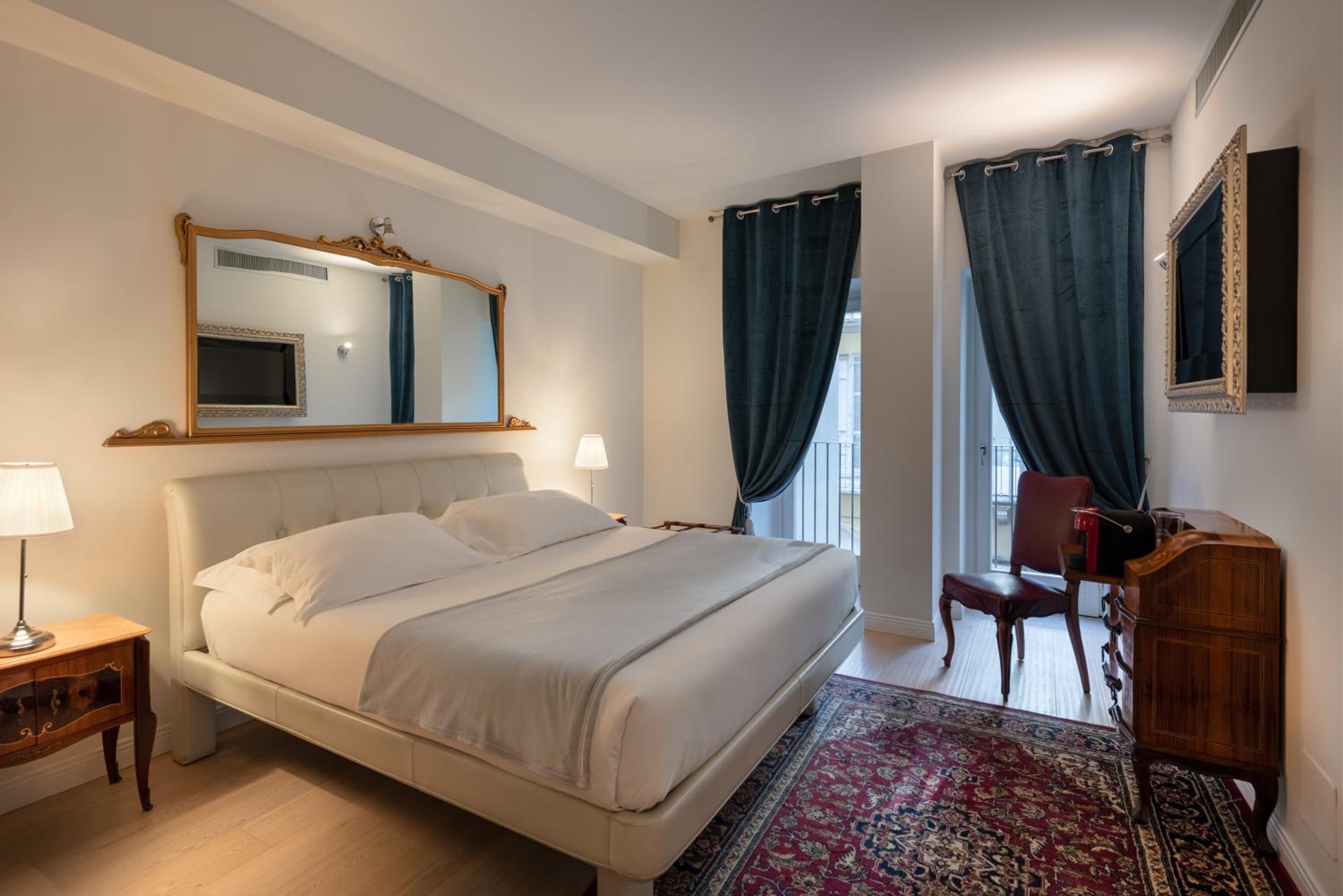 Deluxe Room - Photo 2