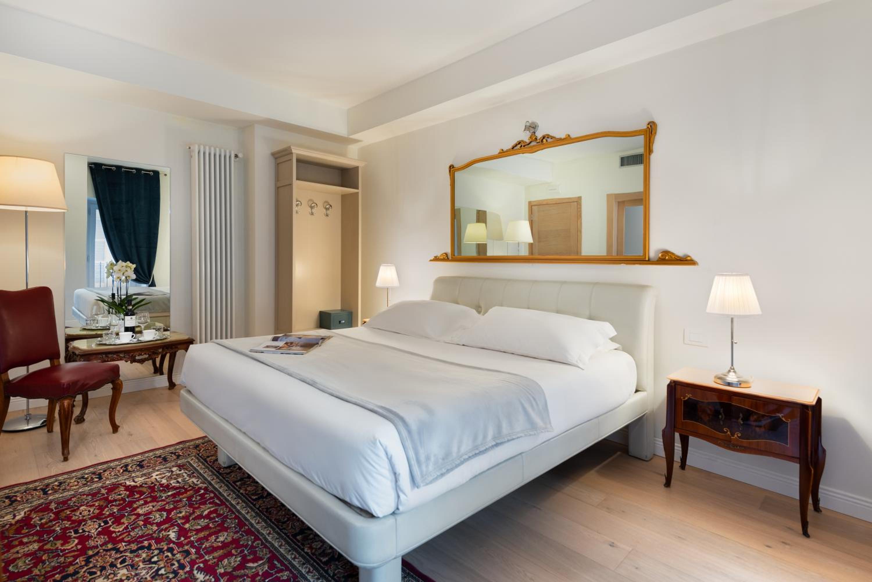Deluxe Room - Photo 1