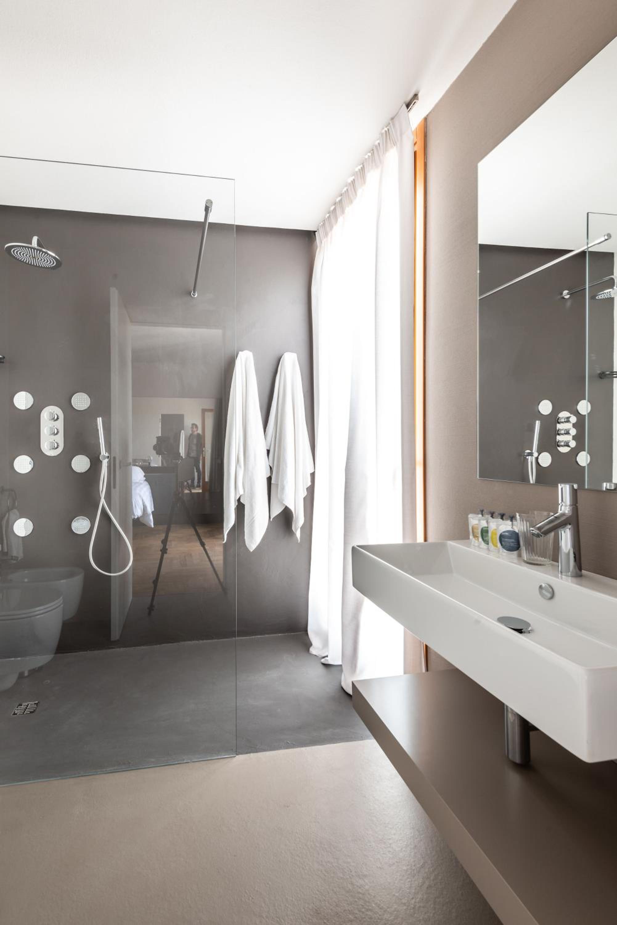 Junior Suite with Sea View - Photo 5