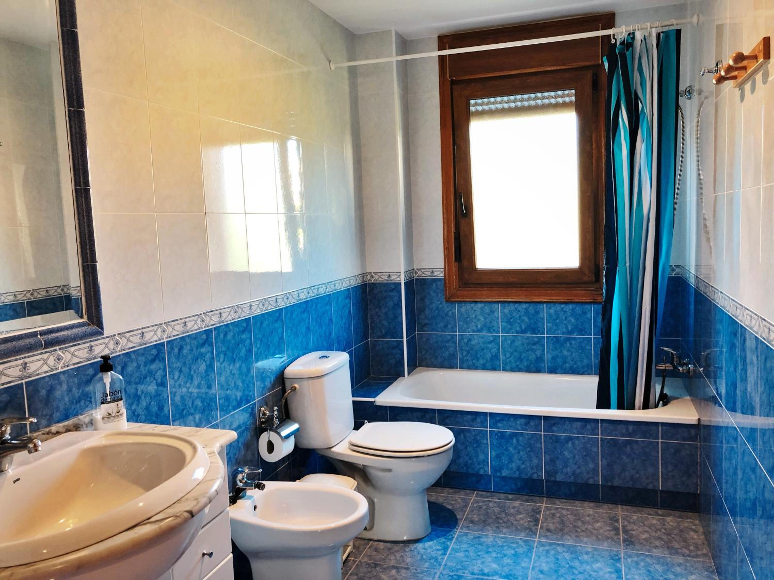 Two-Bedroom Apartment - Photo 11