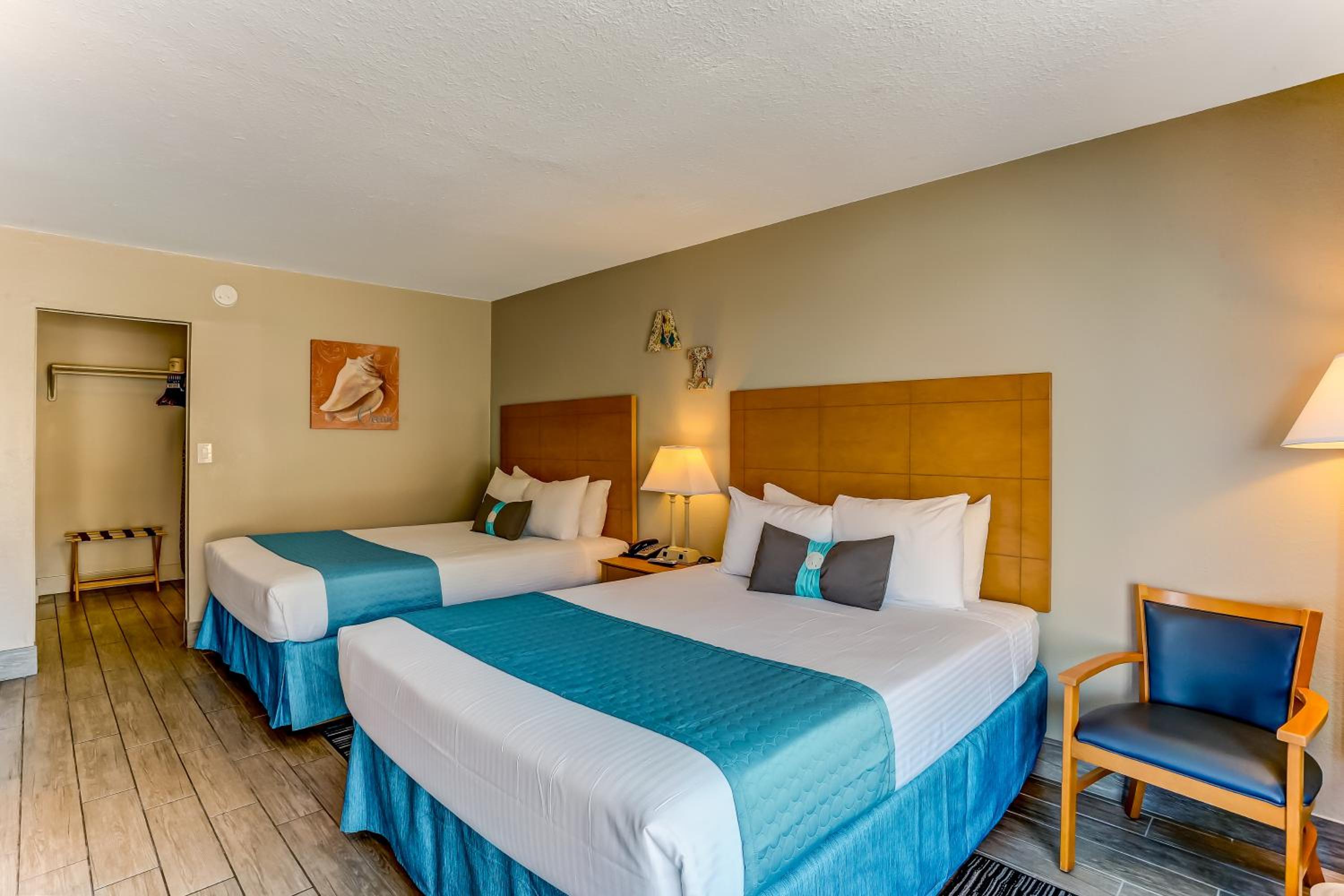 Deluxe Queen Room with Two Queen Beds "Near Ocean"  - Photo 12