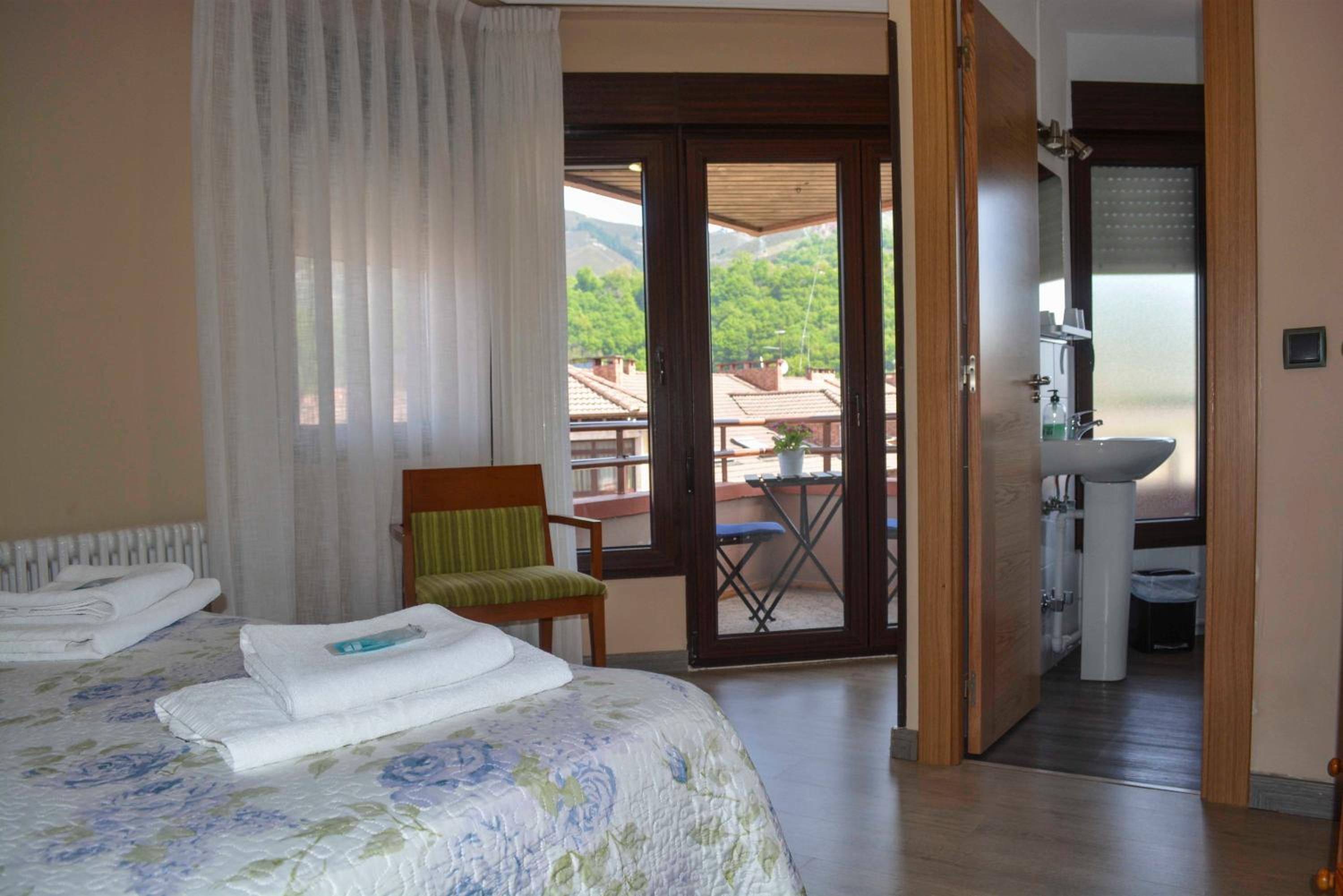 Double Room with Terrace - Photo 5