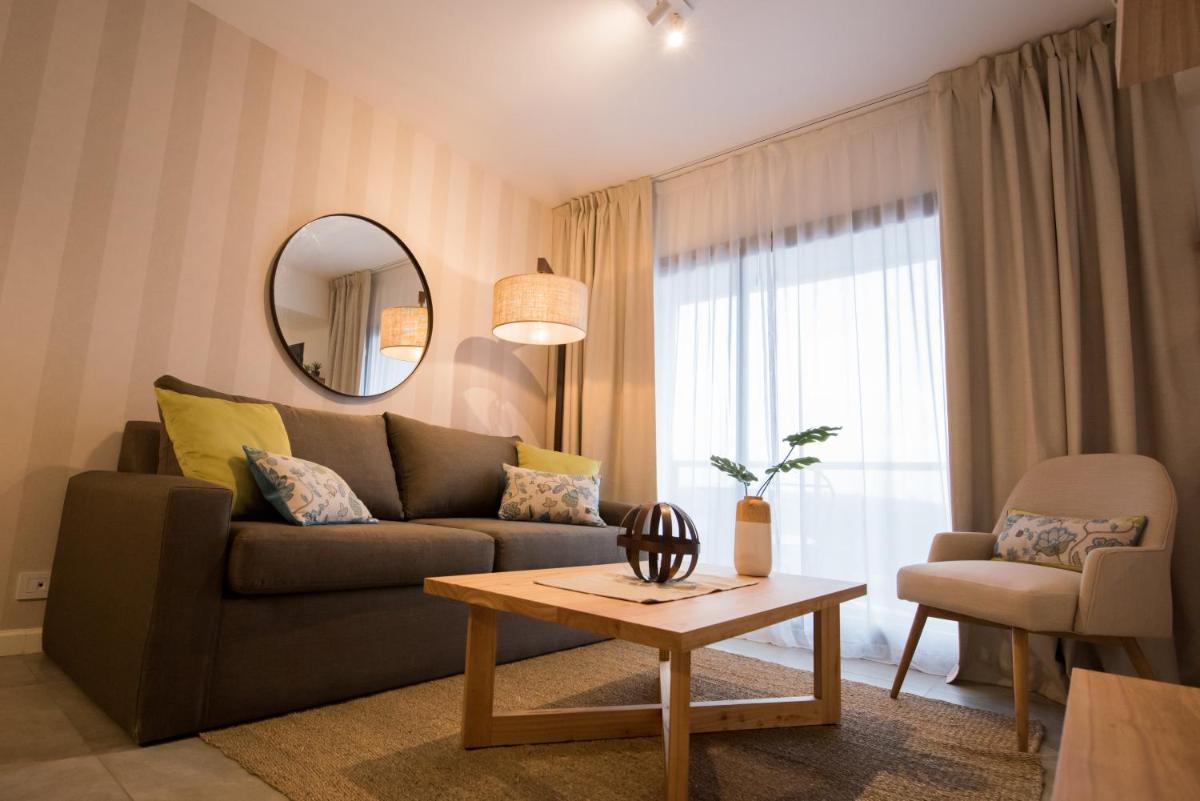 One-Bedroom Apartment photo 1